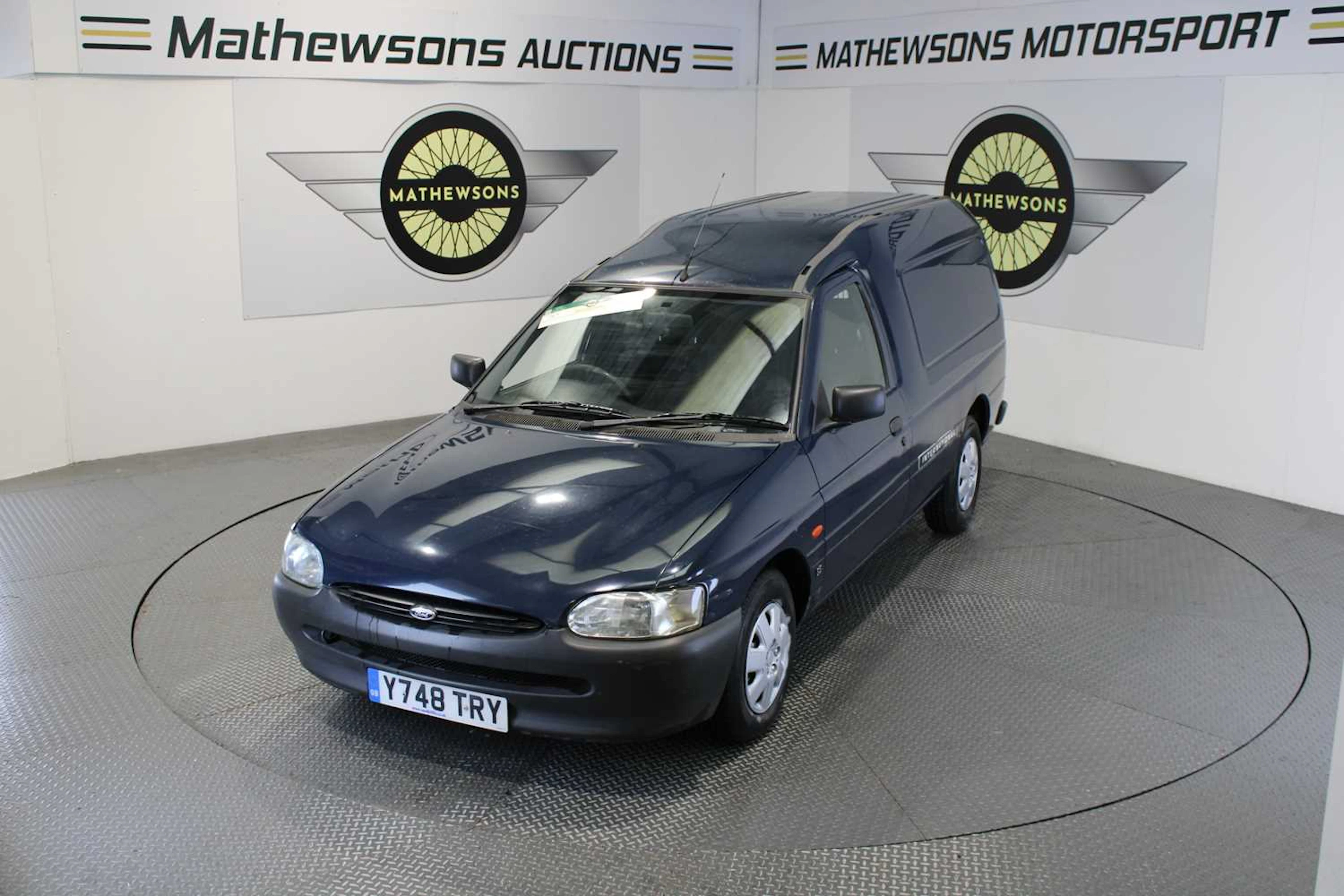 2001 FORD ESCORT 55 D