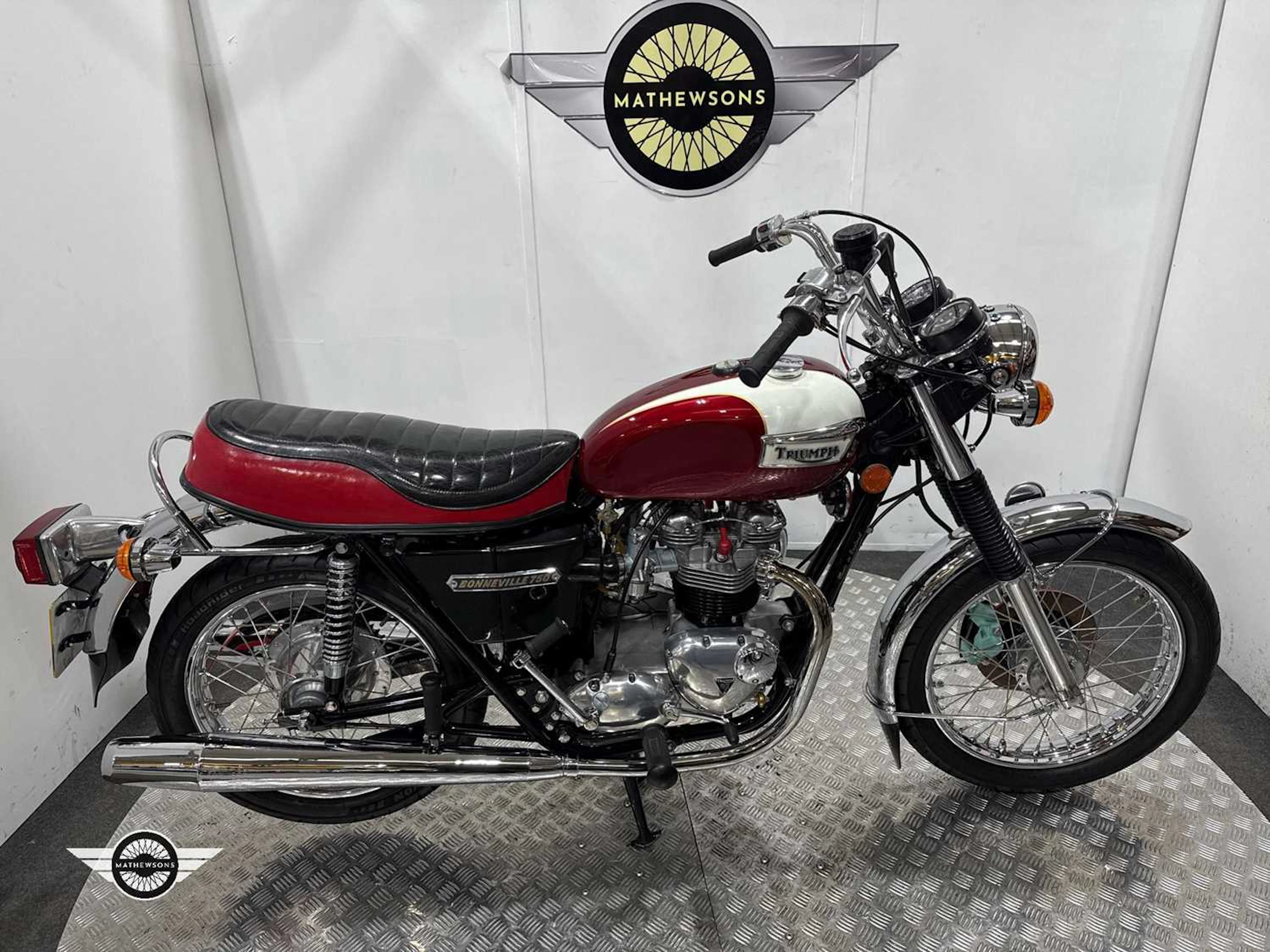 1975 TRIUMPH