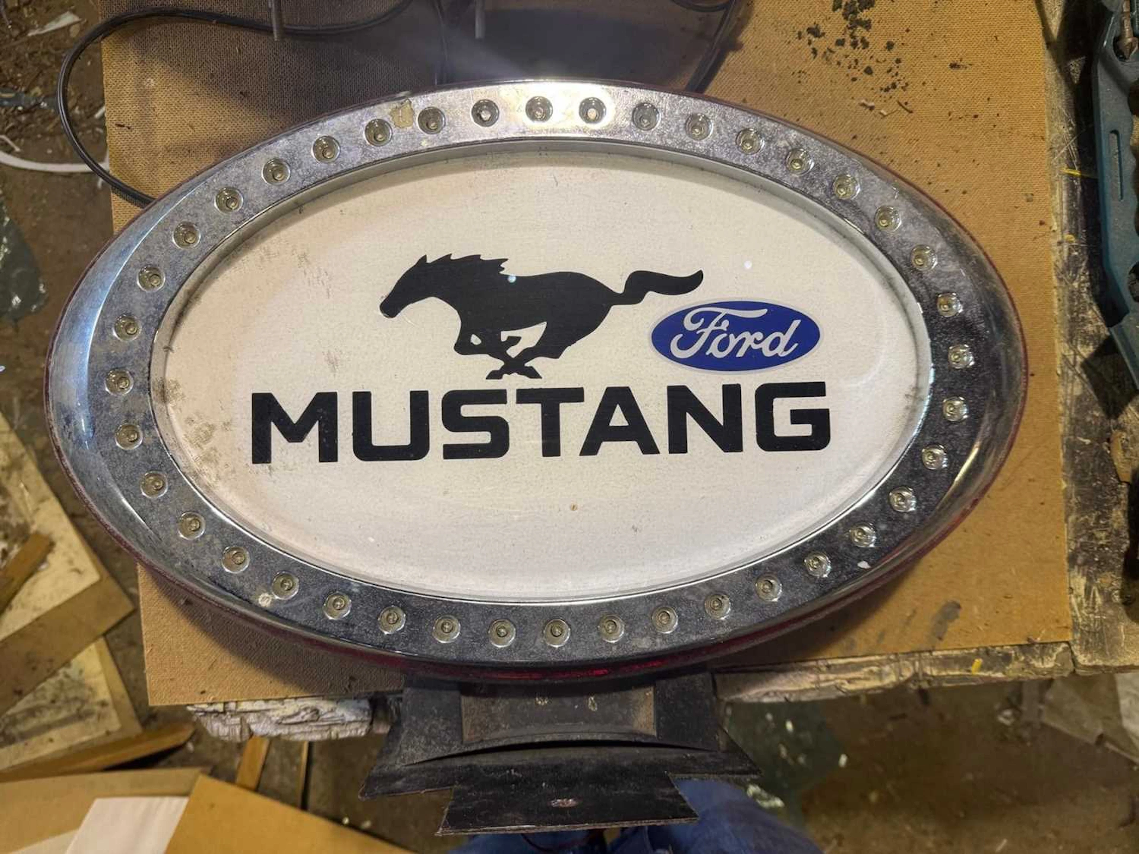 FORD MUSTANG LIGHT UP SIGN 17.5" X 12"