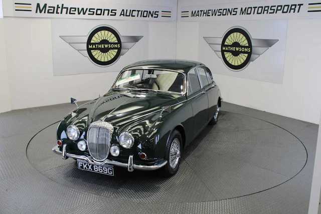 1968 DAIMLER V8 250
