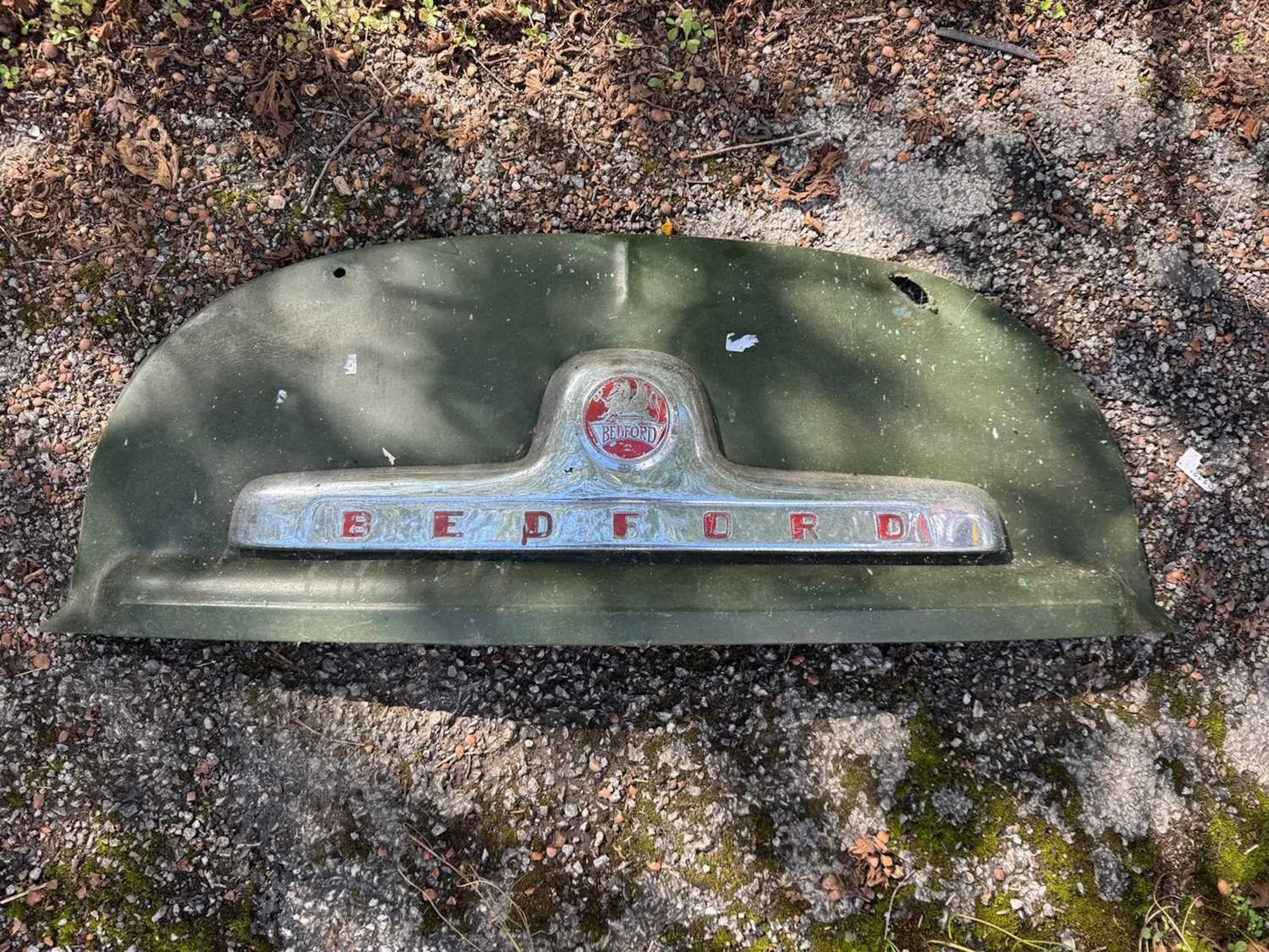 BEDFORD TRUCK GRILL