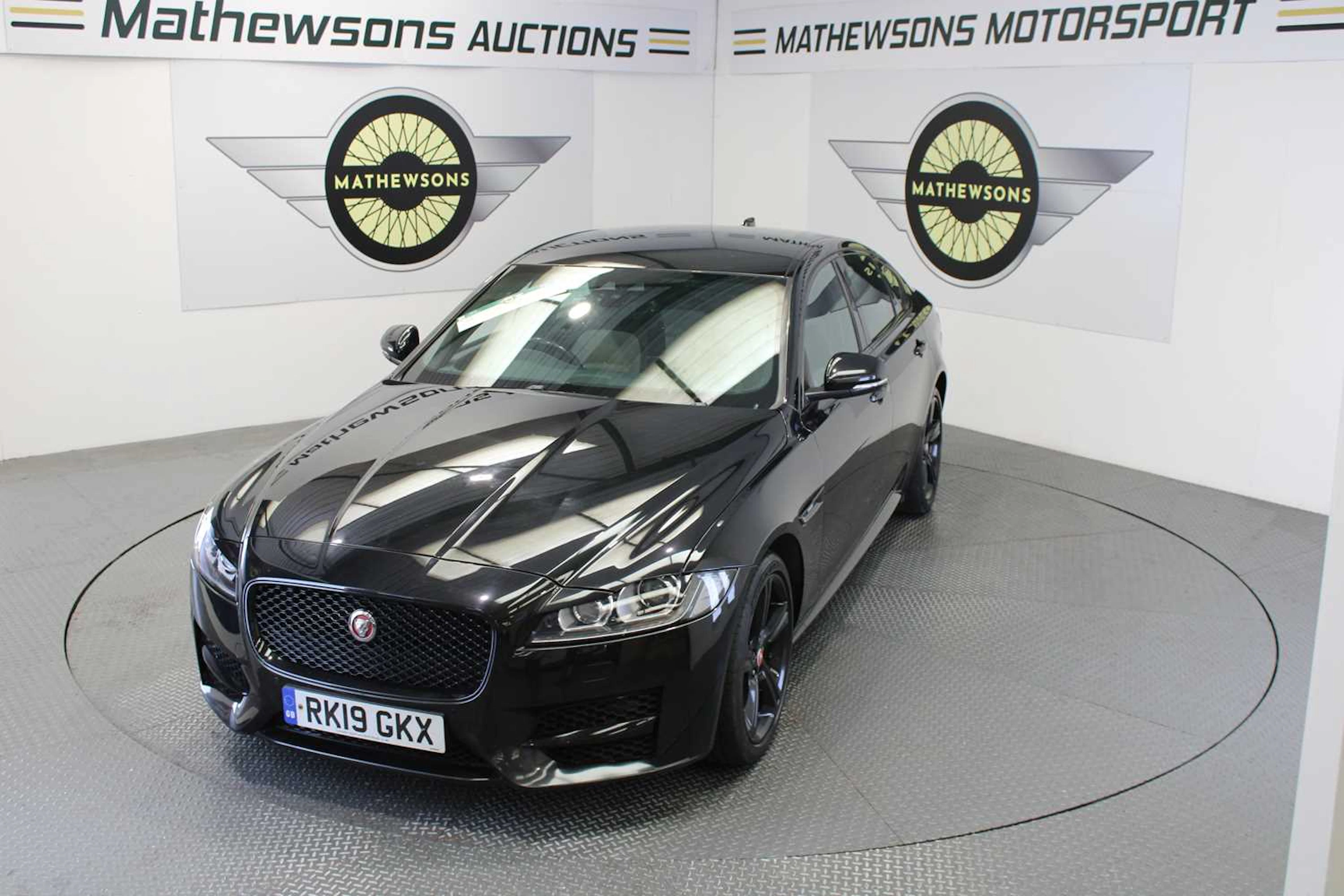2019 JAGUAR XF R-SPORT D AUTO