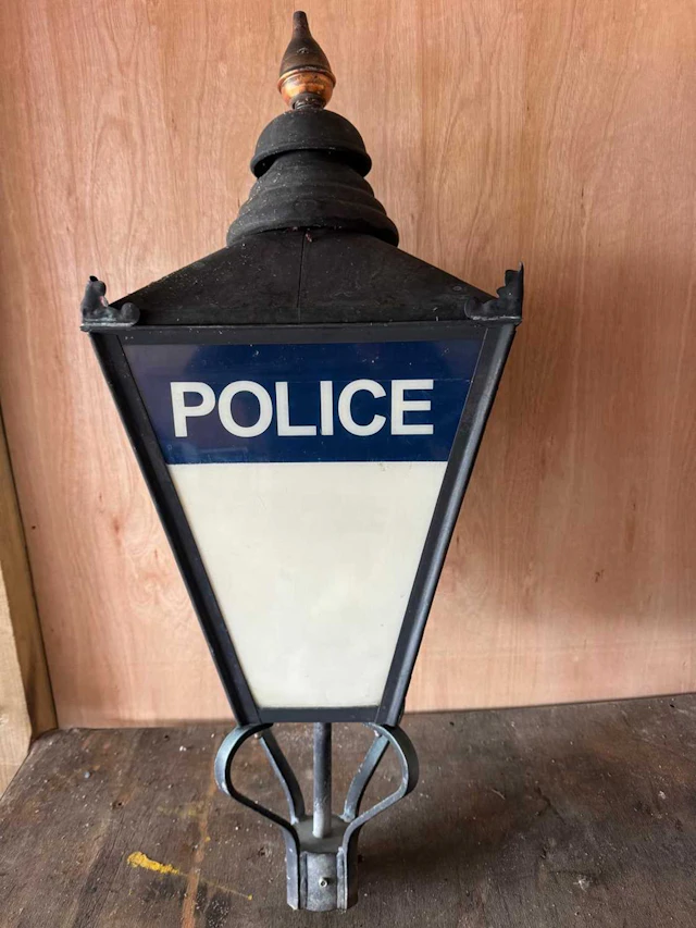 POLICE STYLE LAMP 46" X 17"