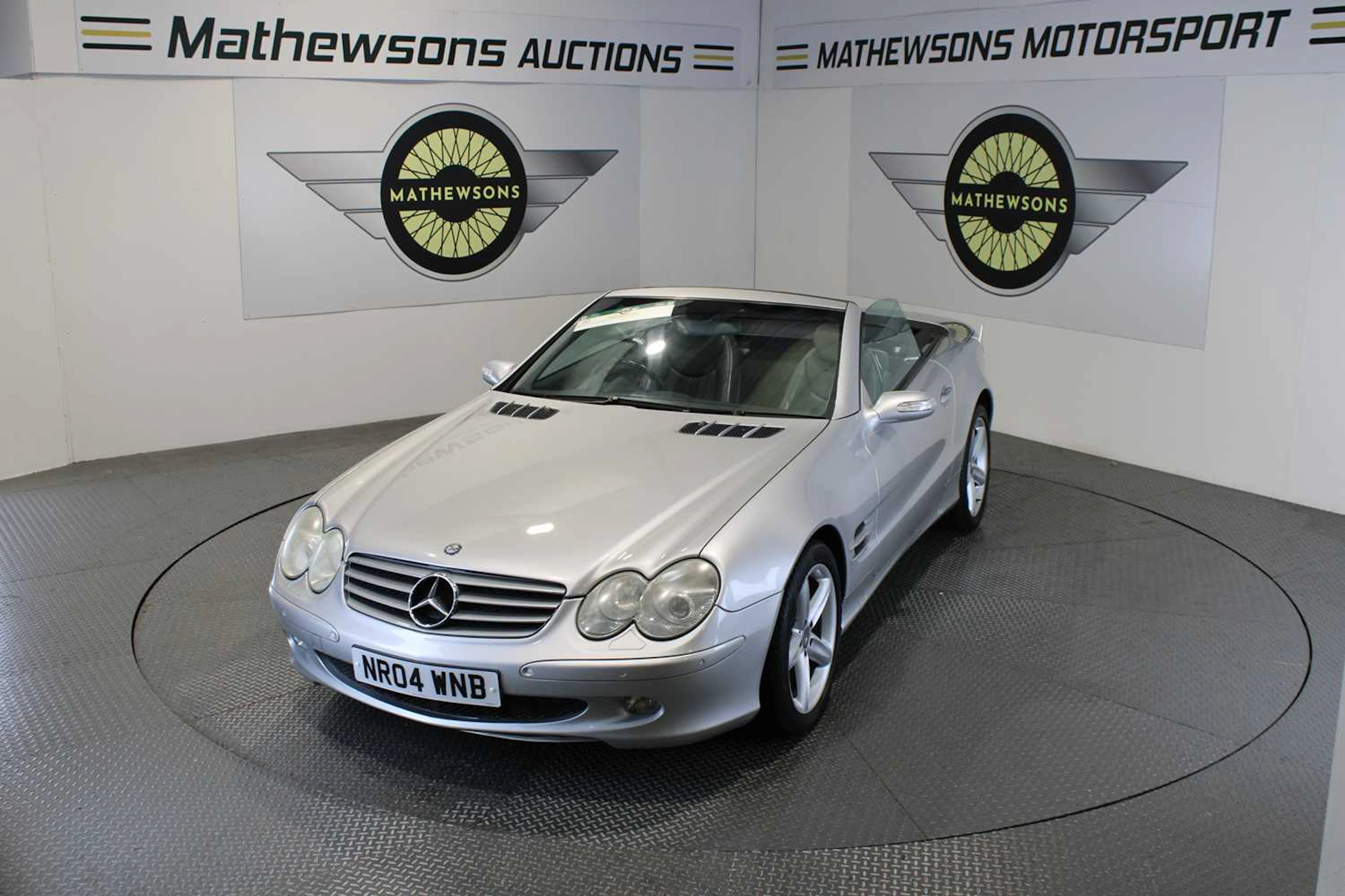 2004 MERCEDES SL500 AUTO