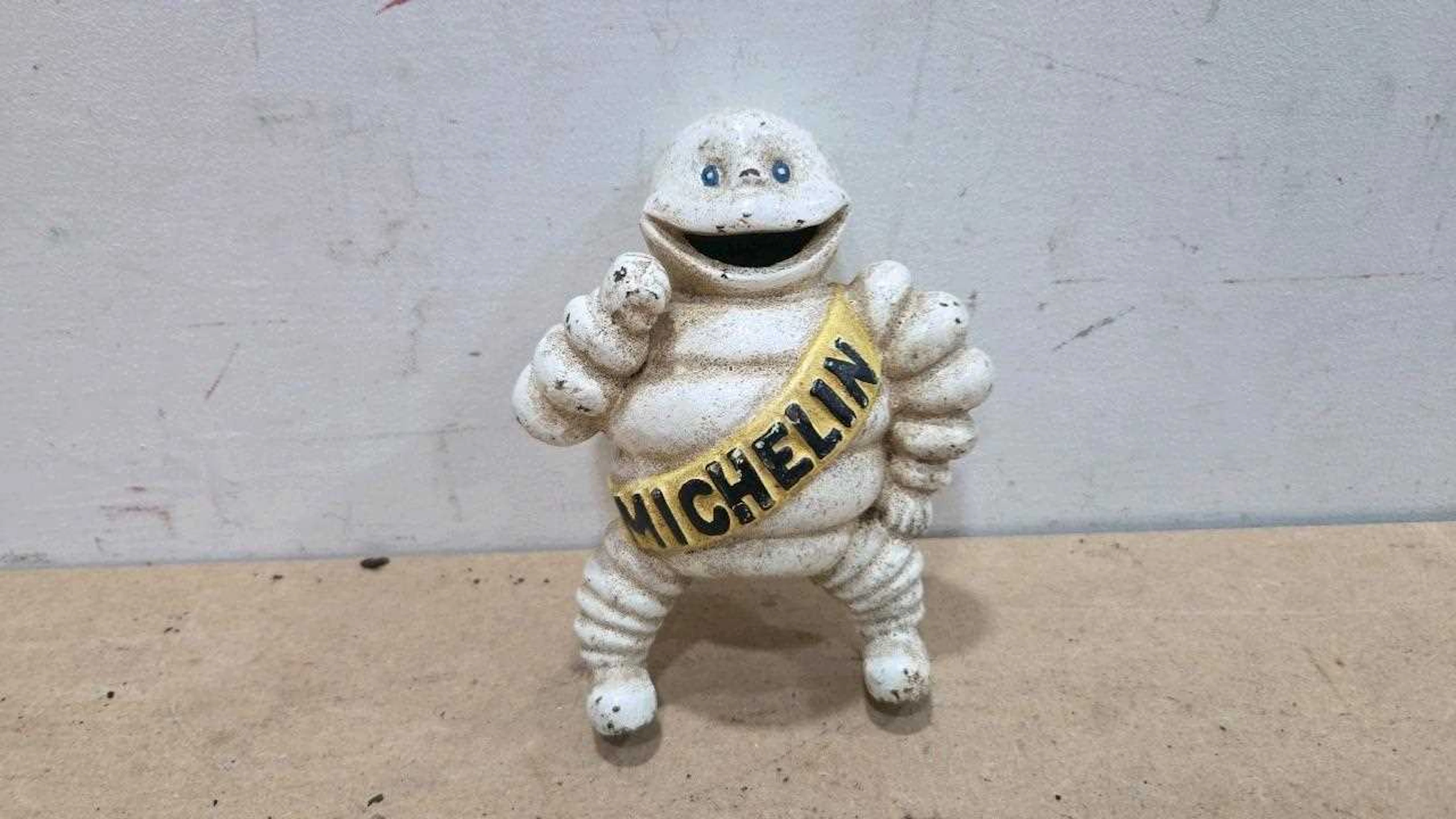CAST MICHELIN MAN 6" X 4"