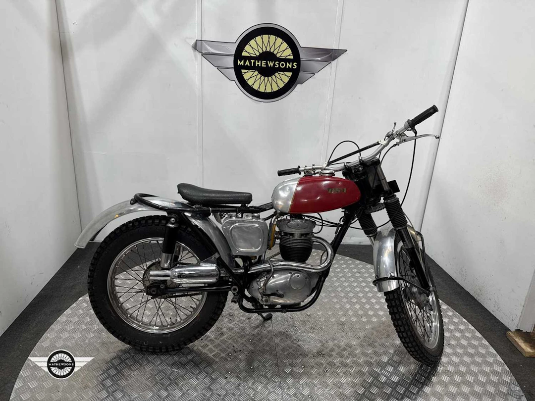 1967 BSA TRIALS B40