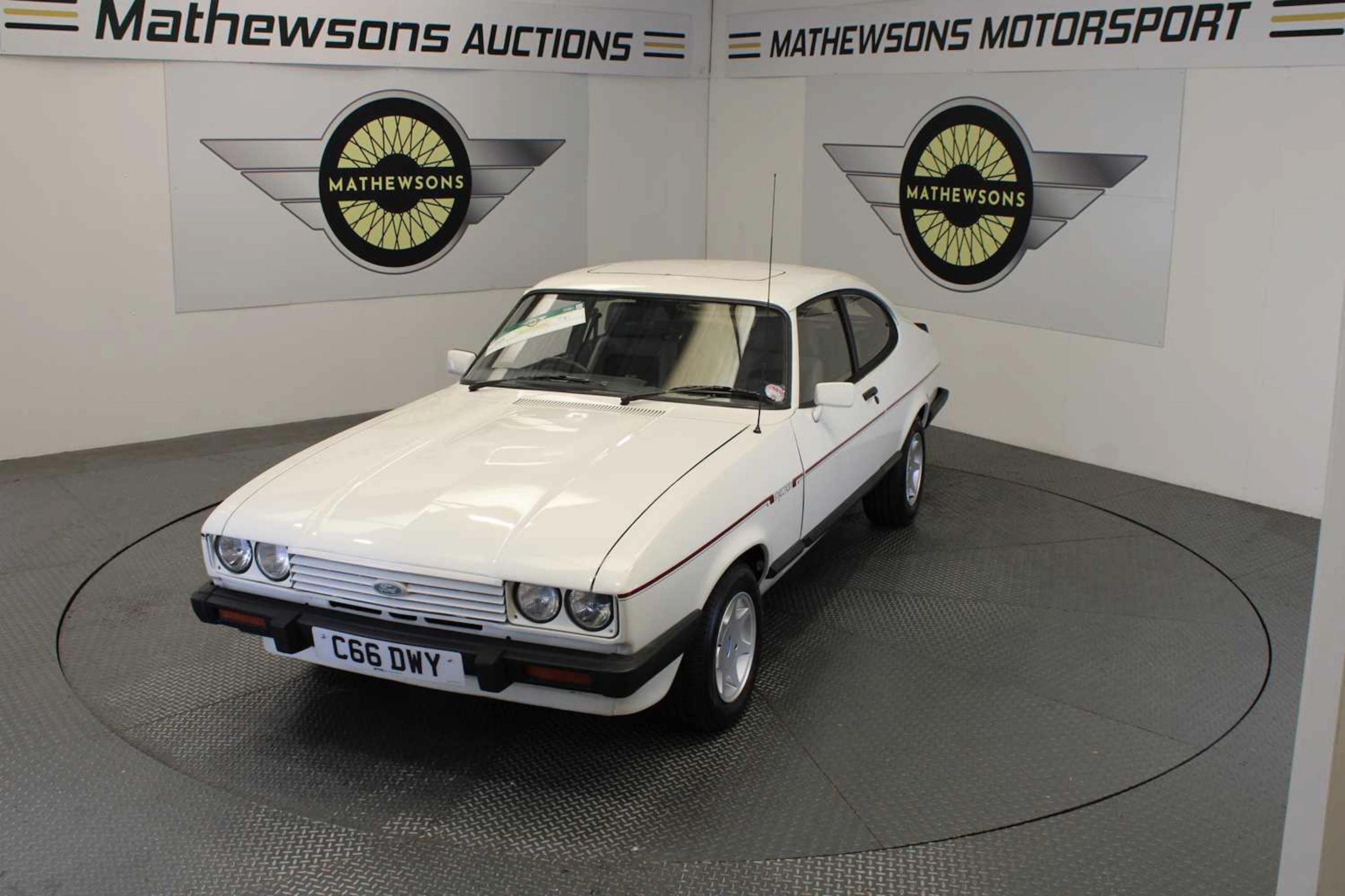 1986 FORD CAPRI INJECTION