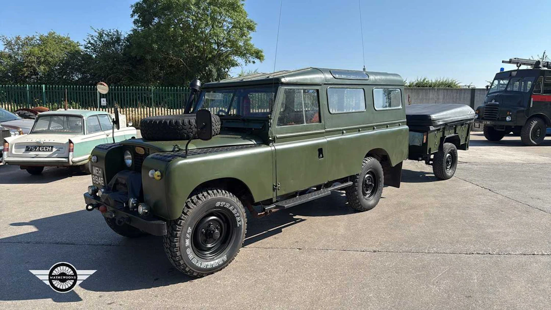 1967 LAND ROVER 109'' + SANKEY NARROW TRACK TRAILER