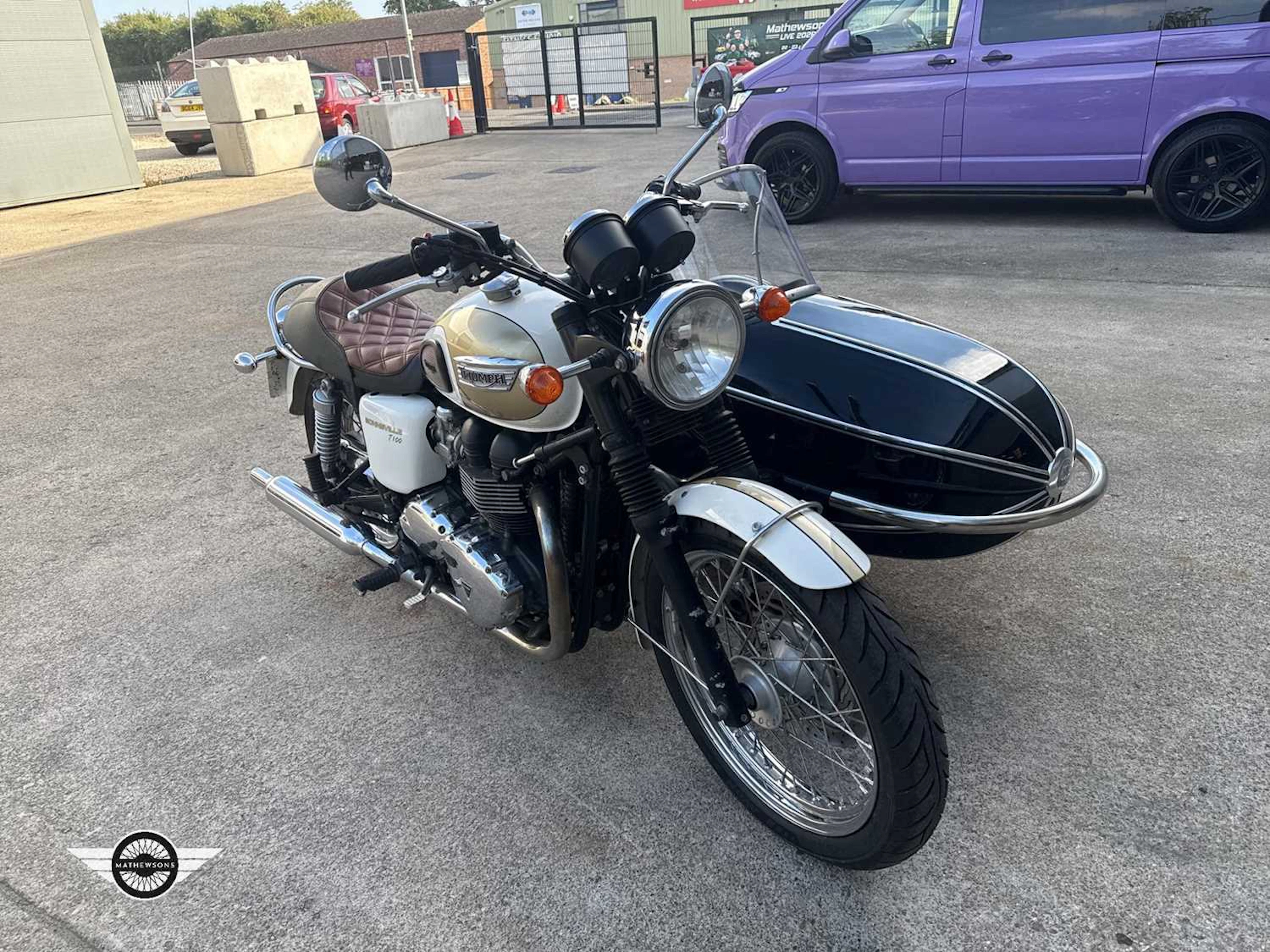 2015 TRIUMPH BONNEVILLE T 100 (865)