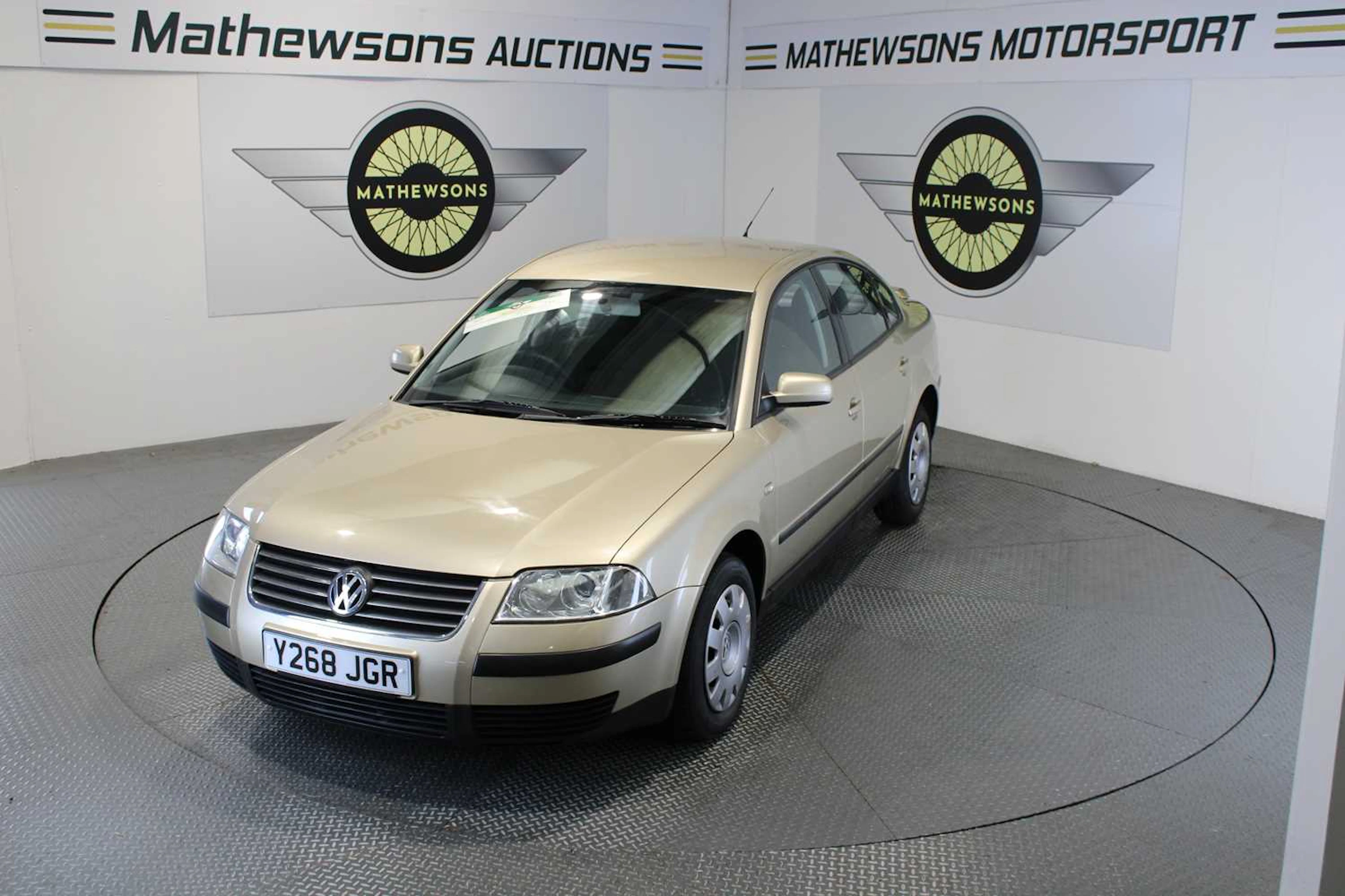 2001 VOLKSWAGEN PASSAT S