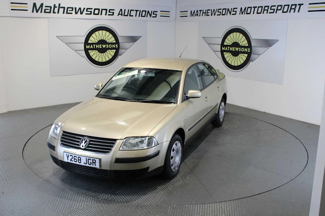 2001 VOLKSWAGEN PASSAT S
