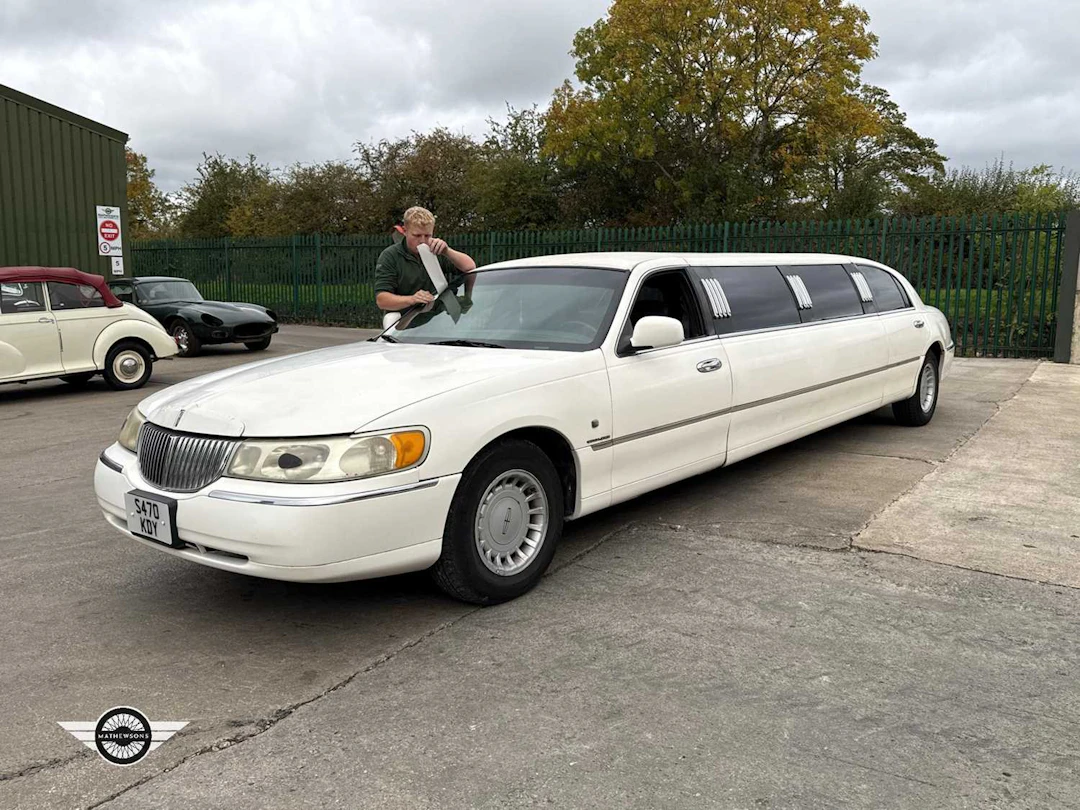1999 LINCOLN STRETCH LIMO TOWN CAR