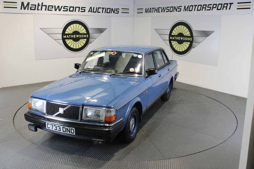 1986 VOLVO 240 GL