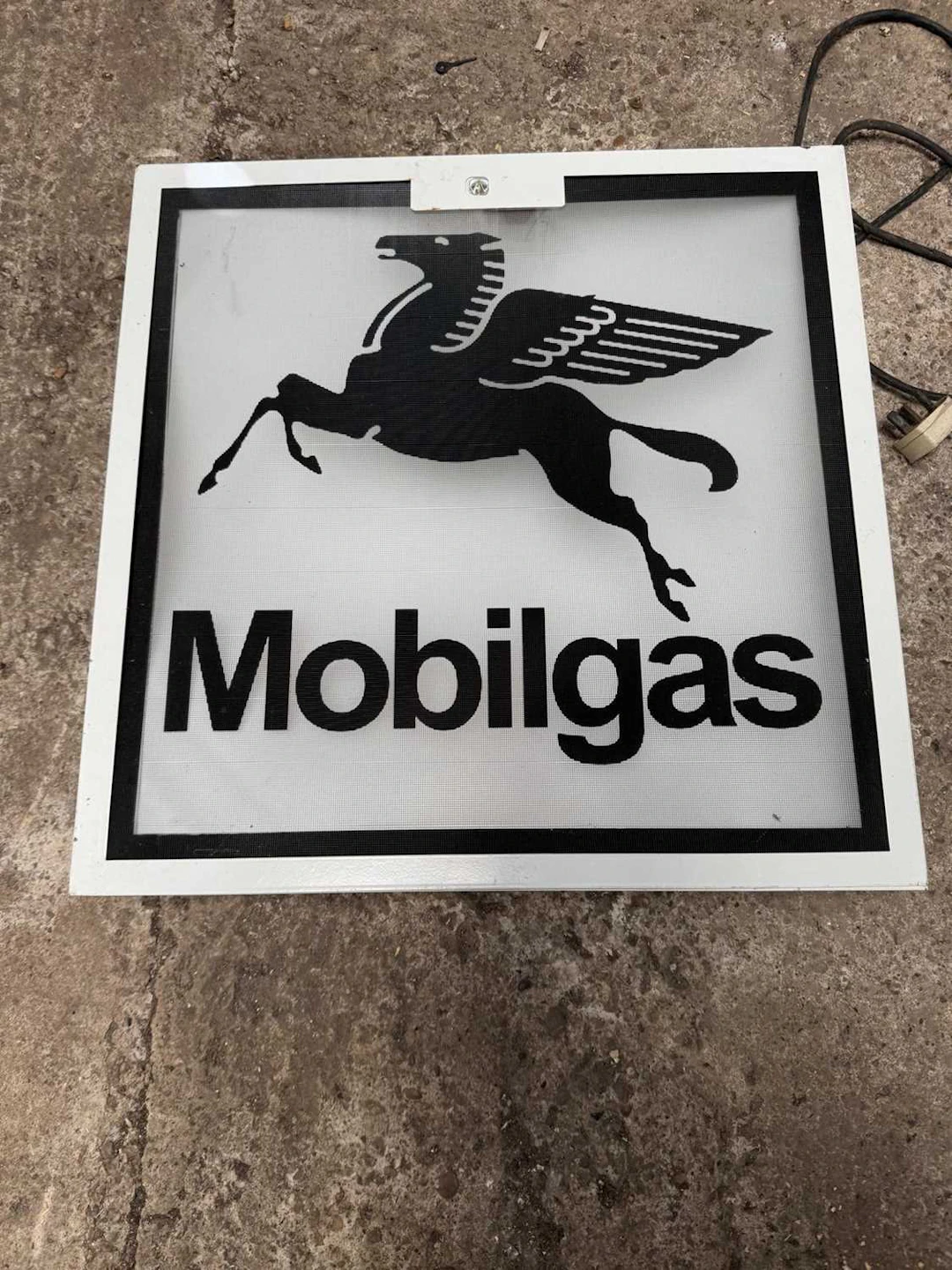 MOBIL GAS LIGHT UP SIGN 24" X 24"
