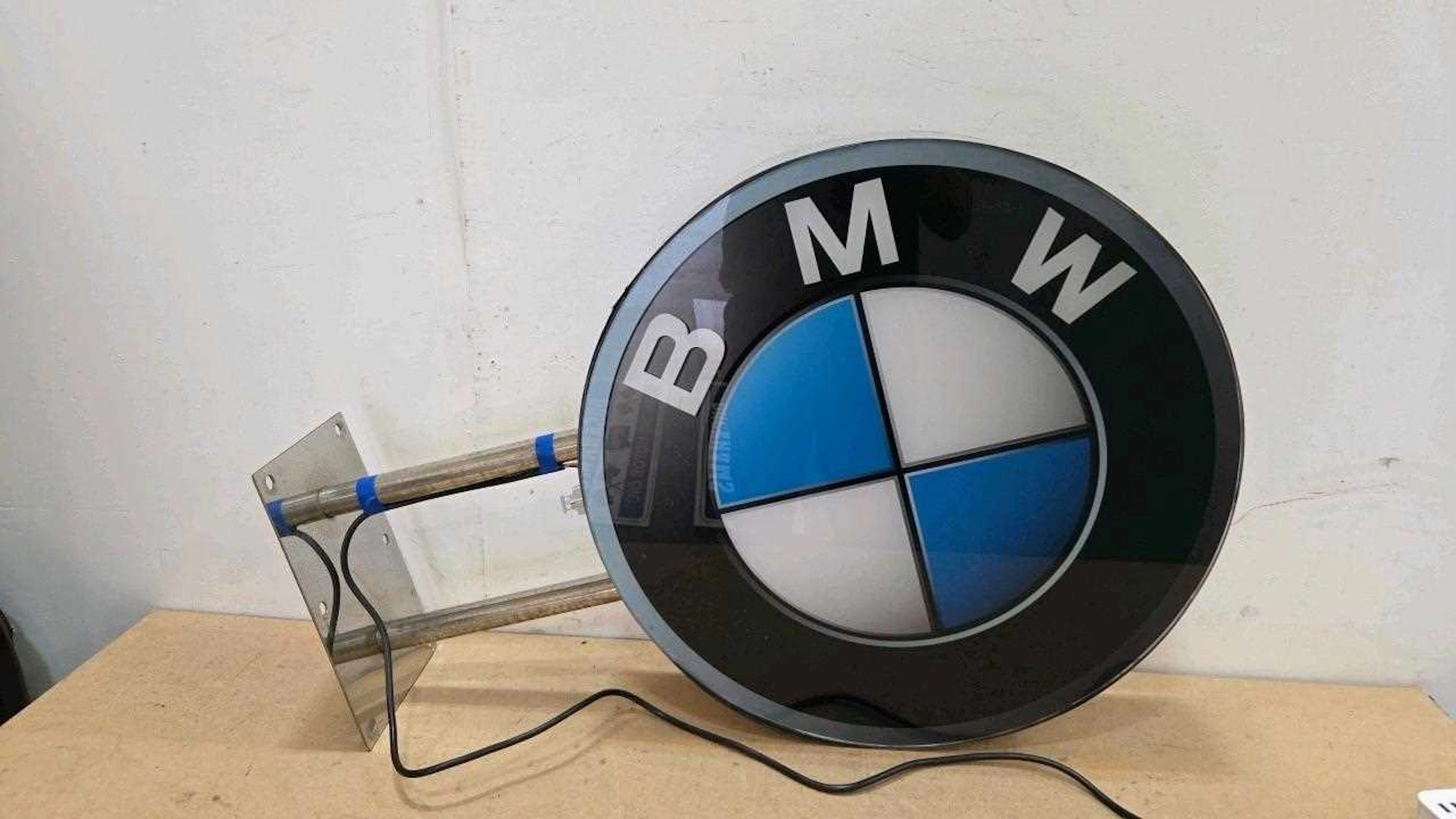 BMW REPRO DOUBLE SIDED ILLUMINATED SIGN 23" DIA