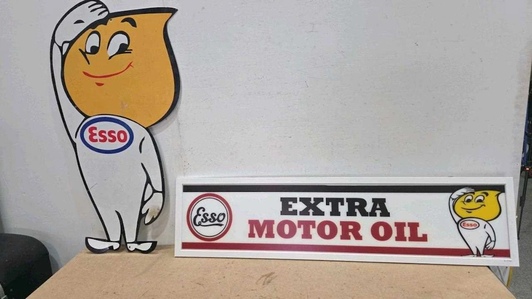 ESSO MR DRIP SIGN + ESSO EXTRA ILLUMINATED SIGN