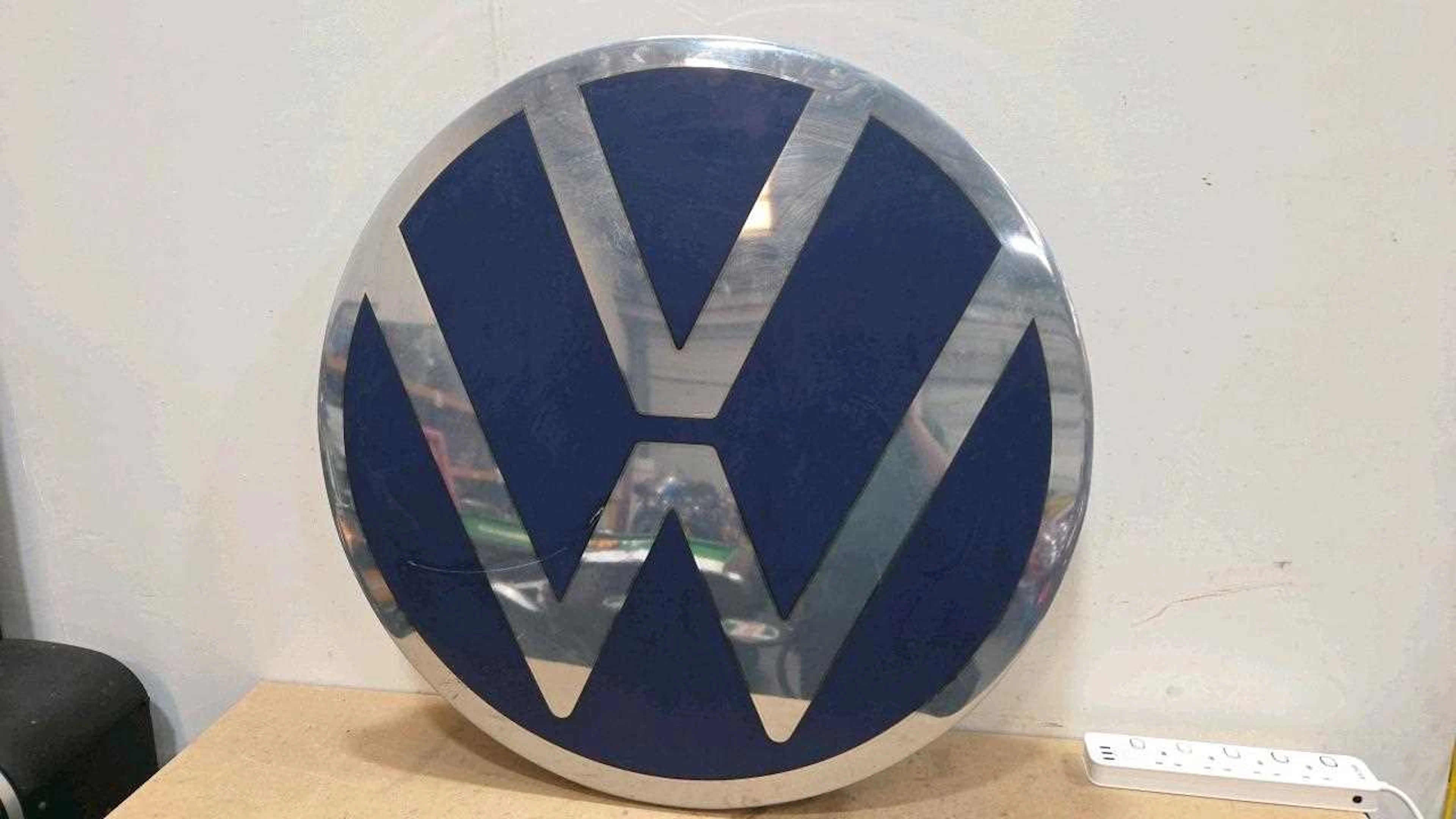 VW DEALER SIGN 36" DIA
