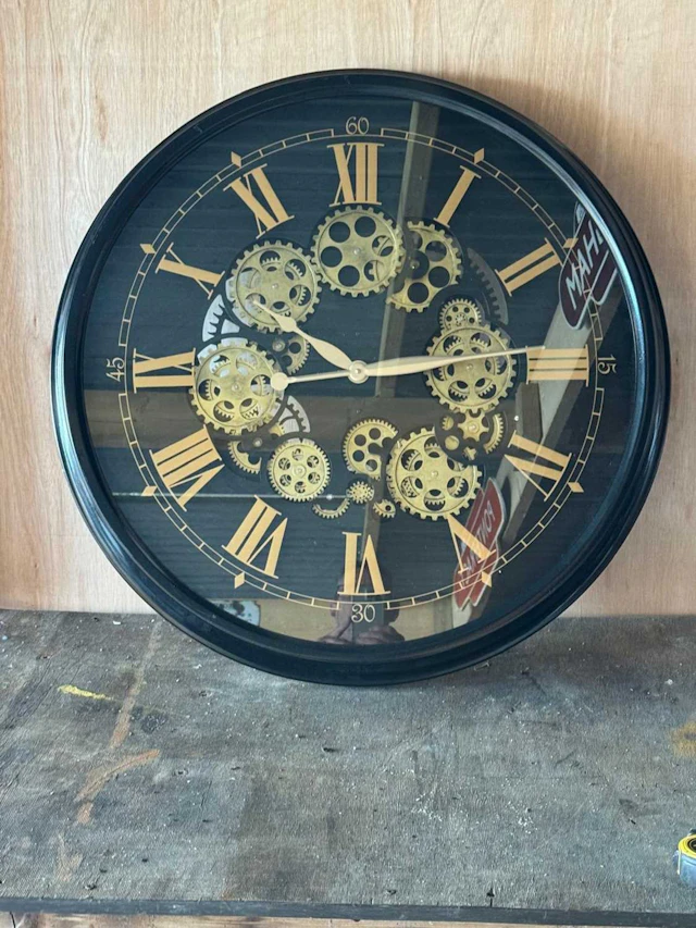 LARGE WALL CLOCK 31" DIA