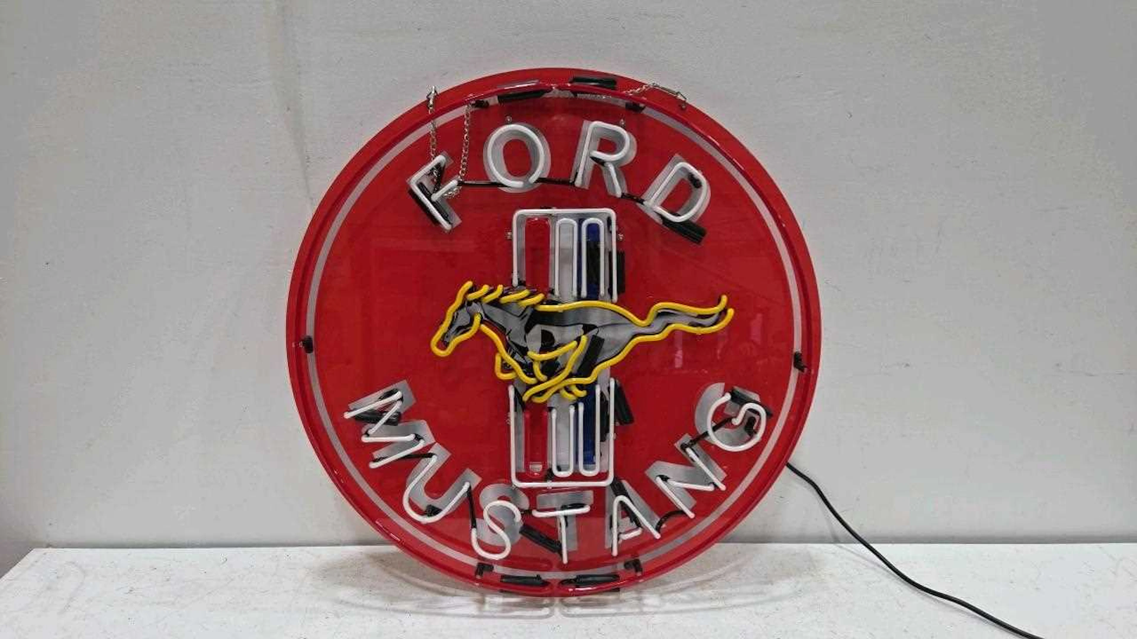 FORD MUSTANG GLASS NEON LIGHT UP SIGN 20" DIA