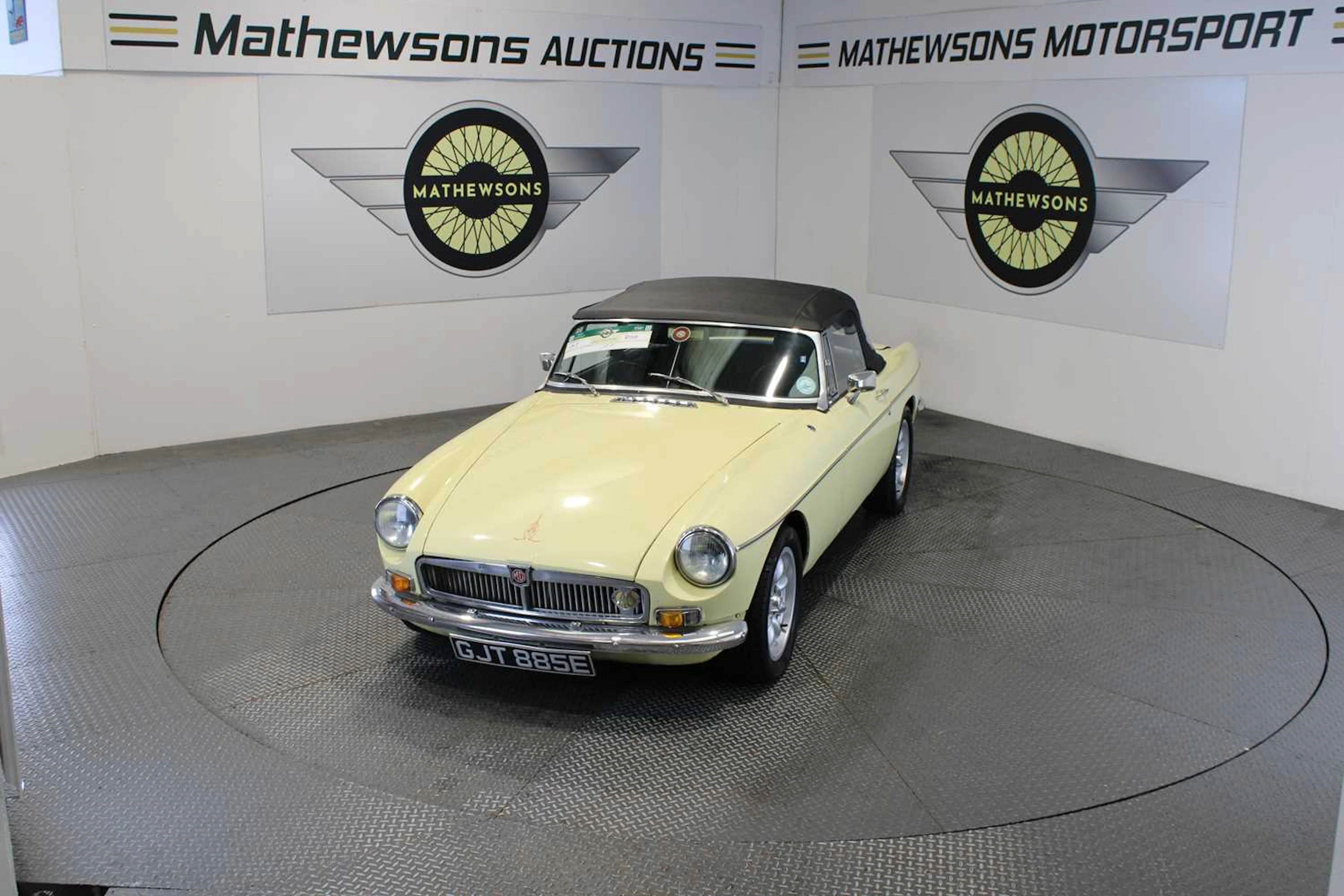 1967 MG B