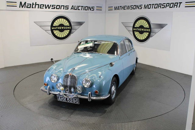 1969 JAGUAR 2.4/240
