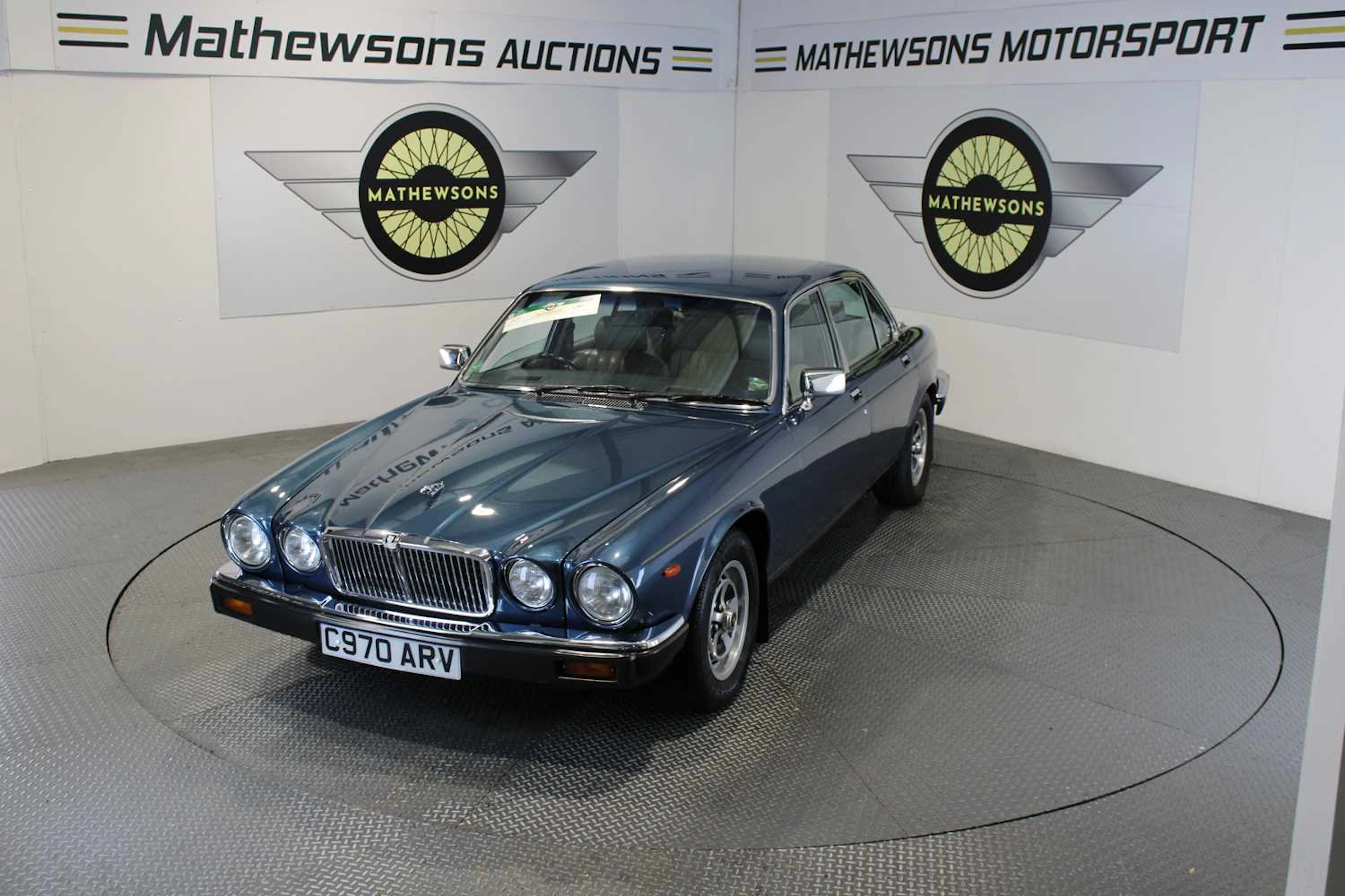 1986 JAGUAR 4.2 XJ6 AUTO
