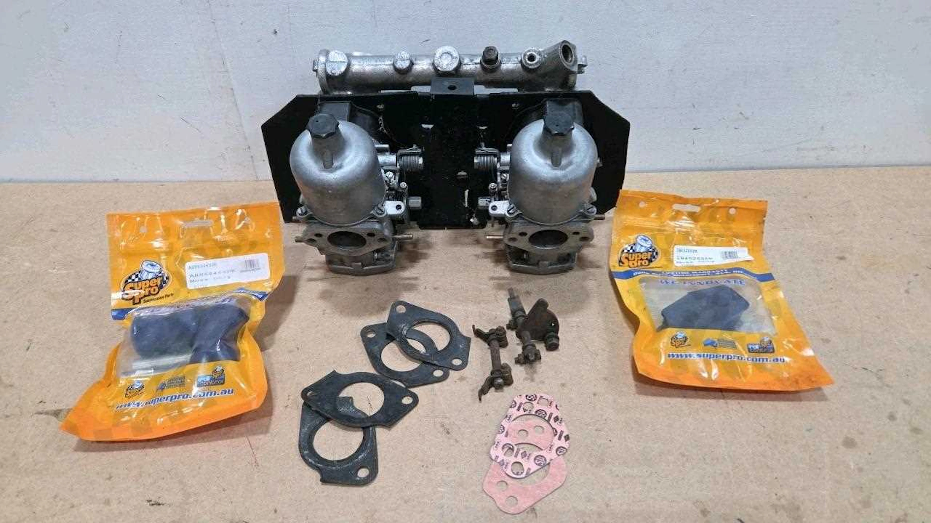 MGB RESTORED CARBURETTORS INC MANIFOLD