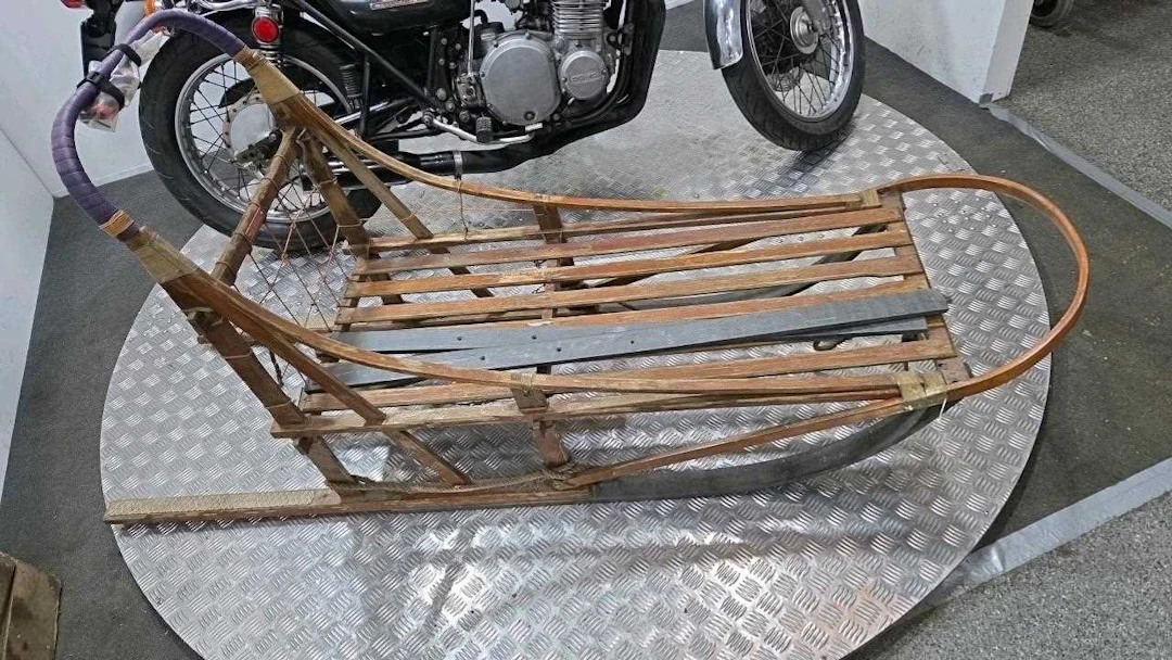 HUSKY DOG SLED DELUXE GT ( SL3DGE) K9
