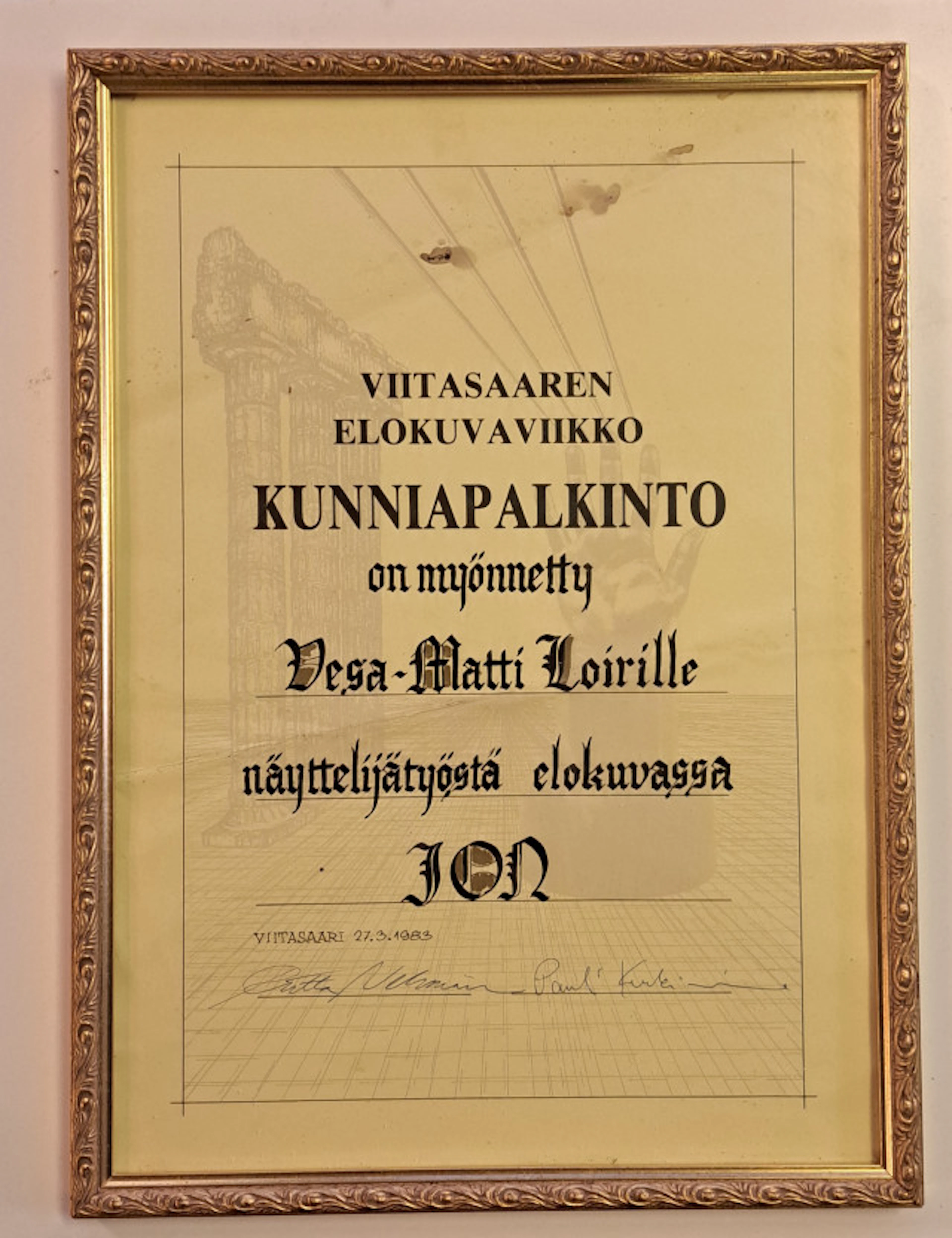 175 - Vesa-Matti Loiri JON elokuvan kunniakirja