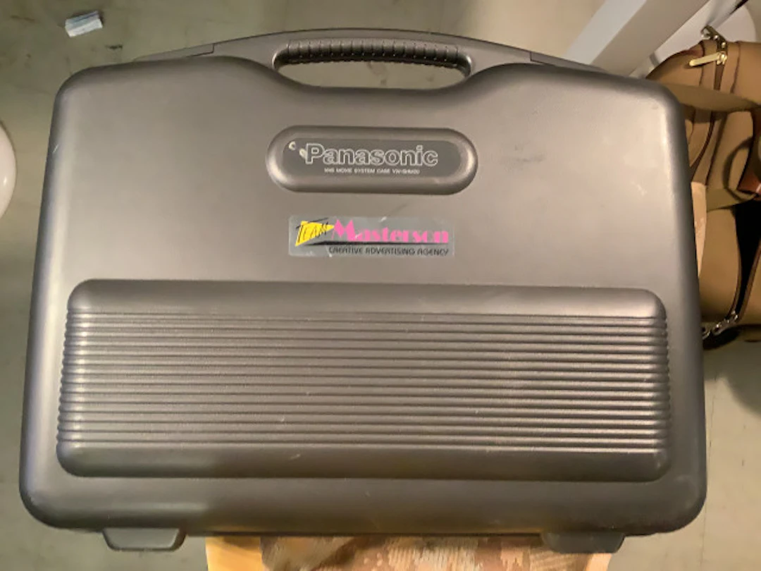45 - Panasonic VHS videokamera ja laukku