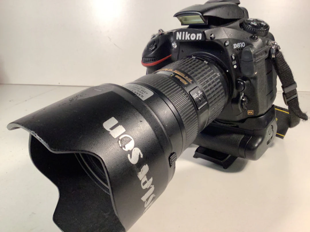 48 - Nikon D810 runko ja Nikon nikkor 24-70 mm 1:2,8. Objektiivi