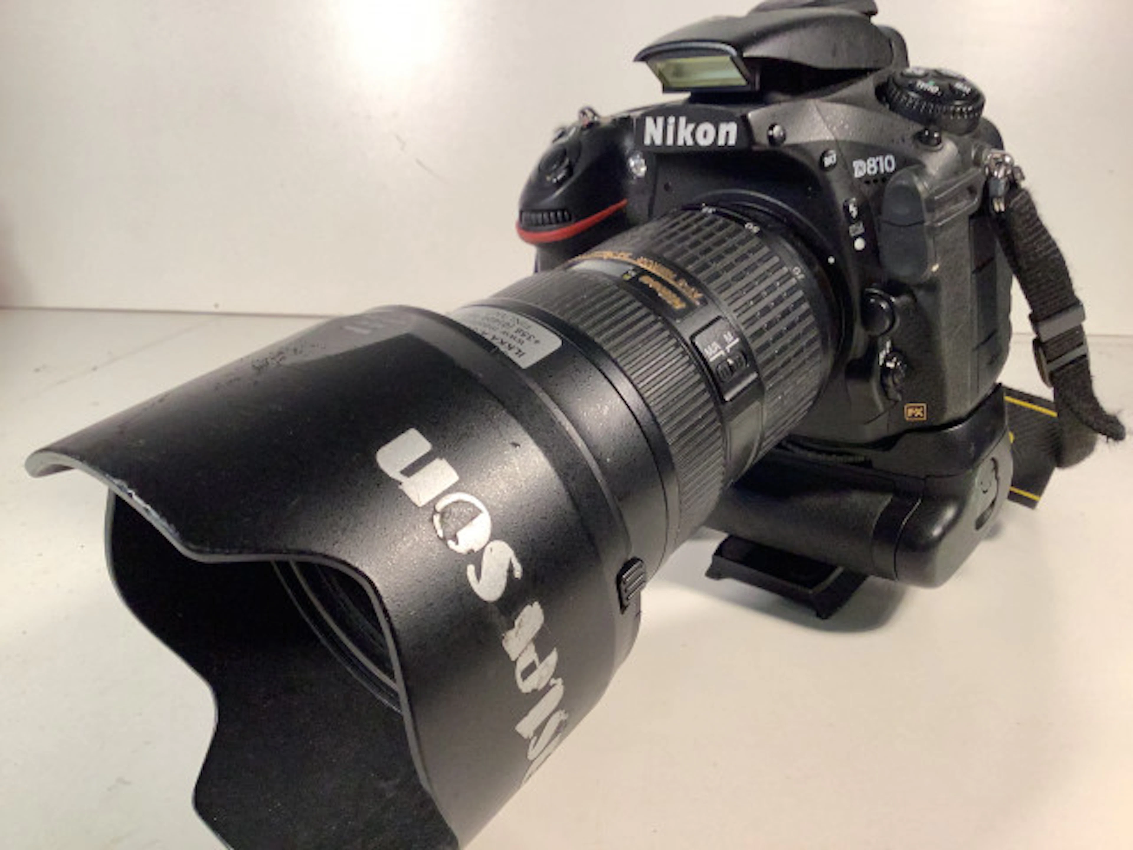 48 - Nikon D810 runko ja Nikon nikkor 24-70 mm 1:2,8. Objektiivi