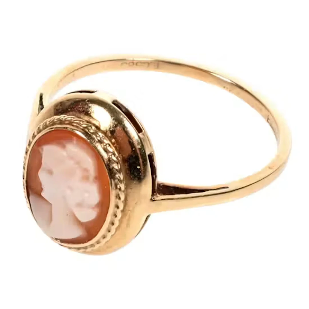 RING MED KAMÈ