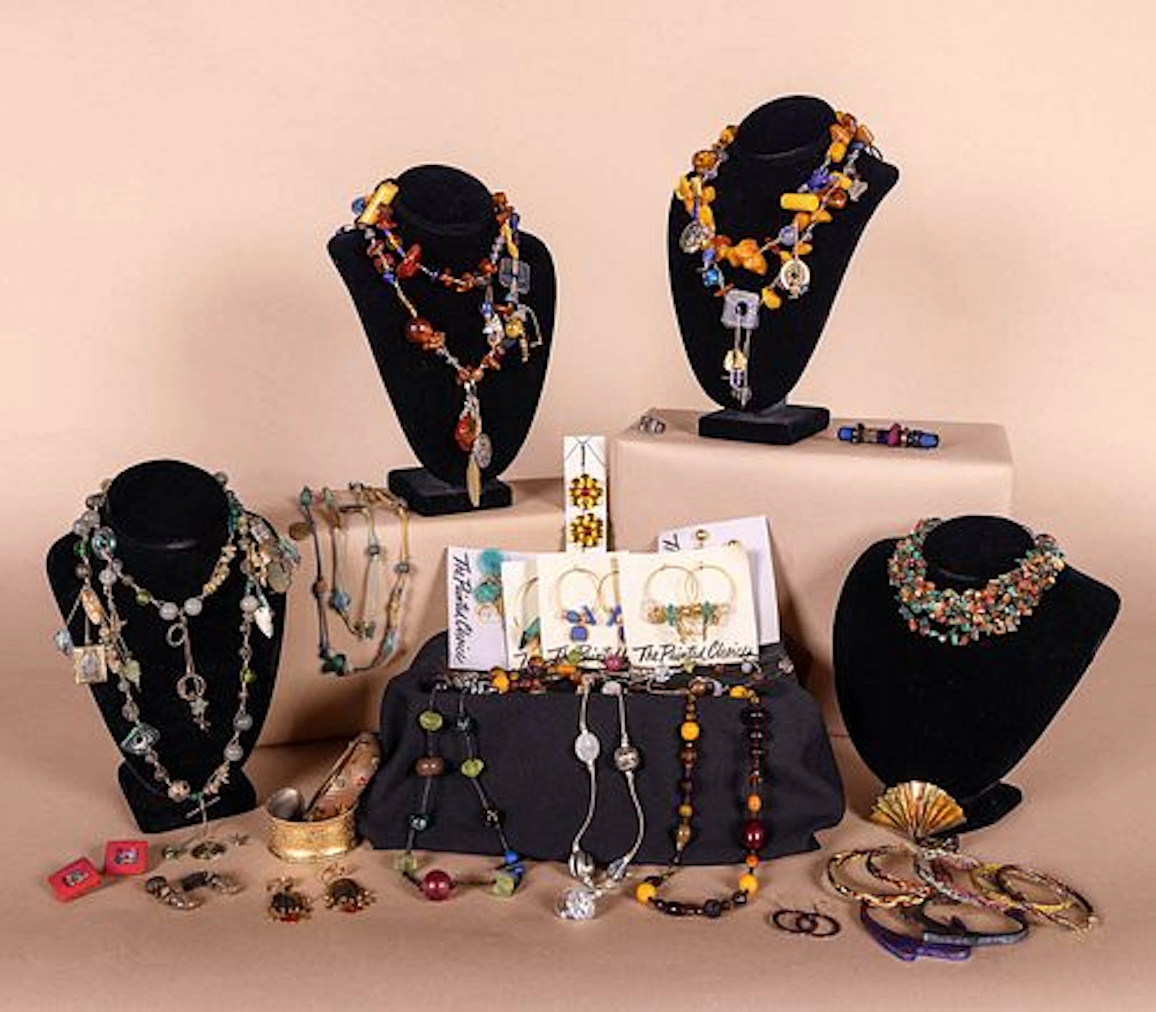 GENEROUS LOT OF INTERESTING ARTISAN JEWELRY