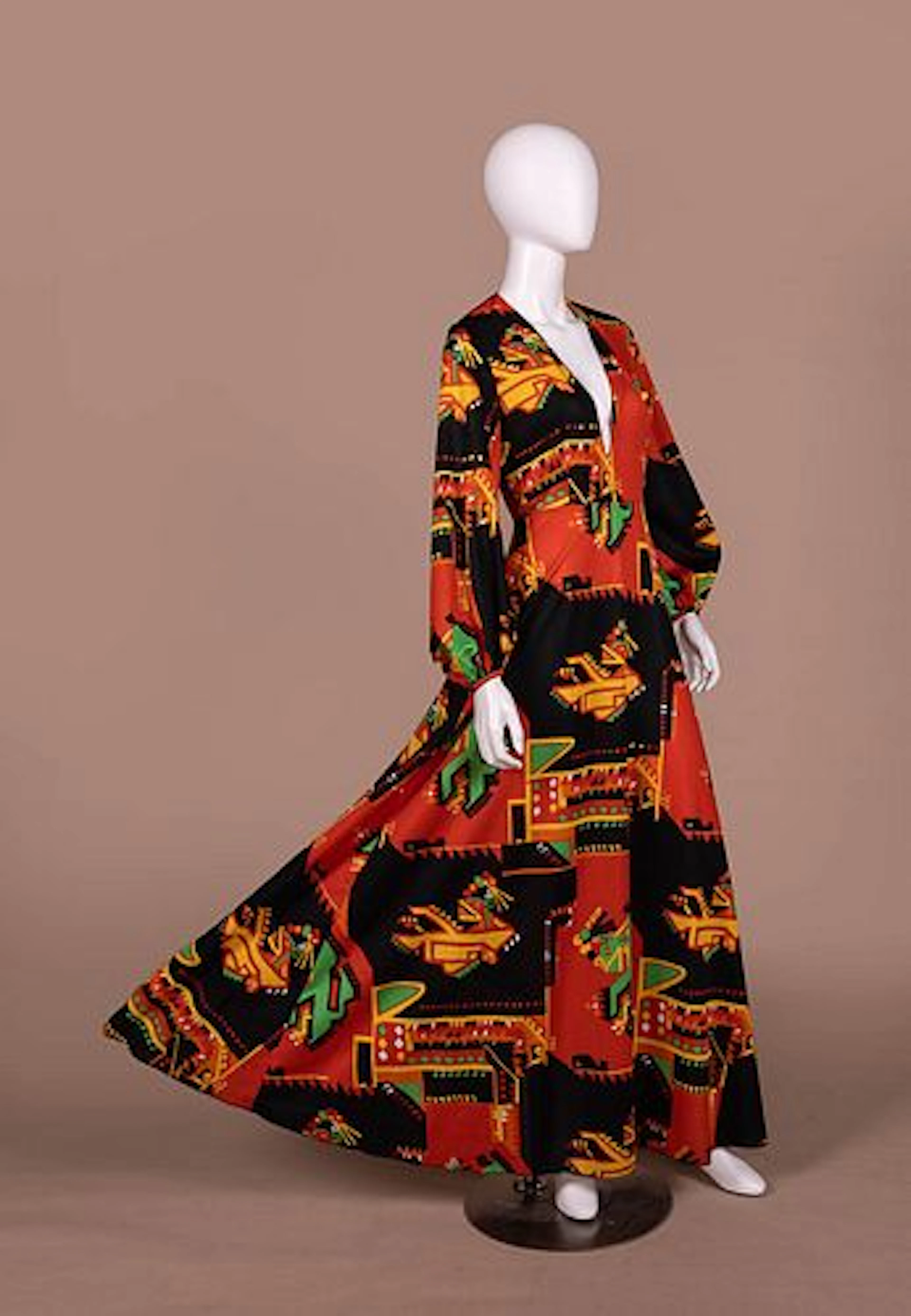 AZTEC PRINT GROOVY HOSTESS MAXI DRESS, 1970S