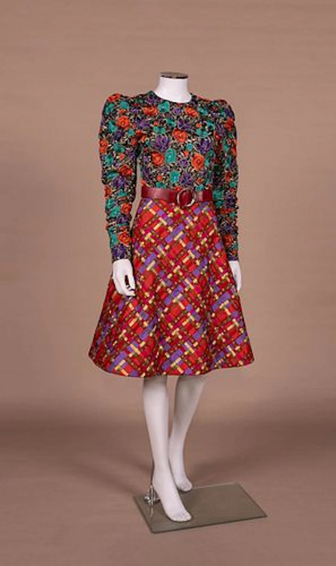 ARNOLD SCAASI METALLIC EMBROIDERED DINNER DRESS, 1980S