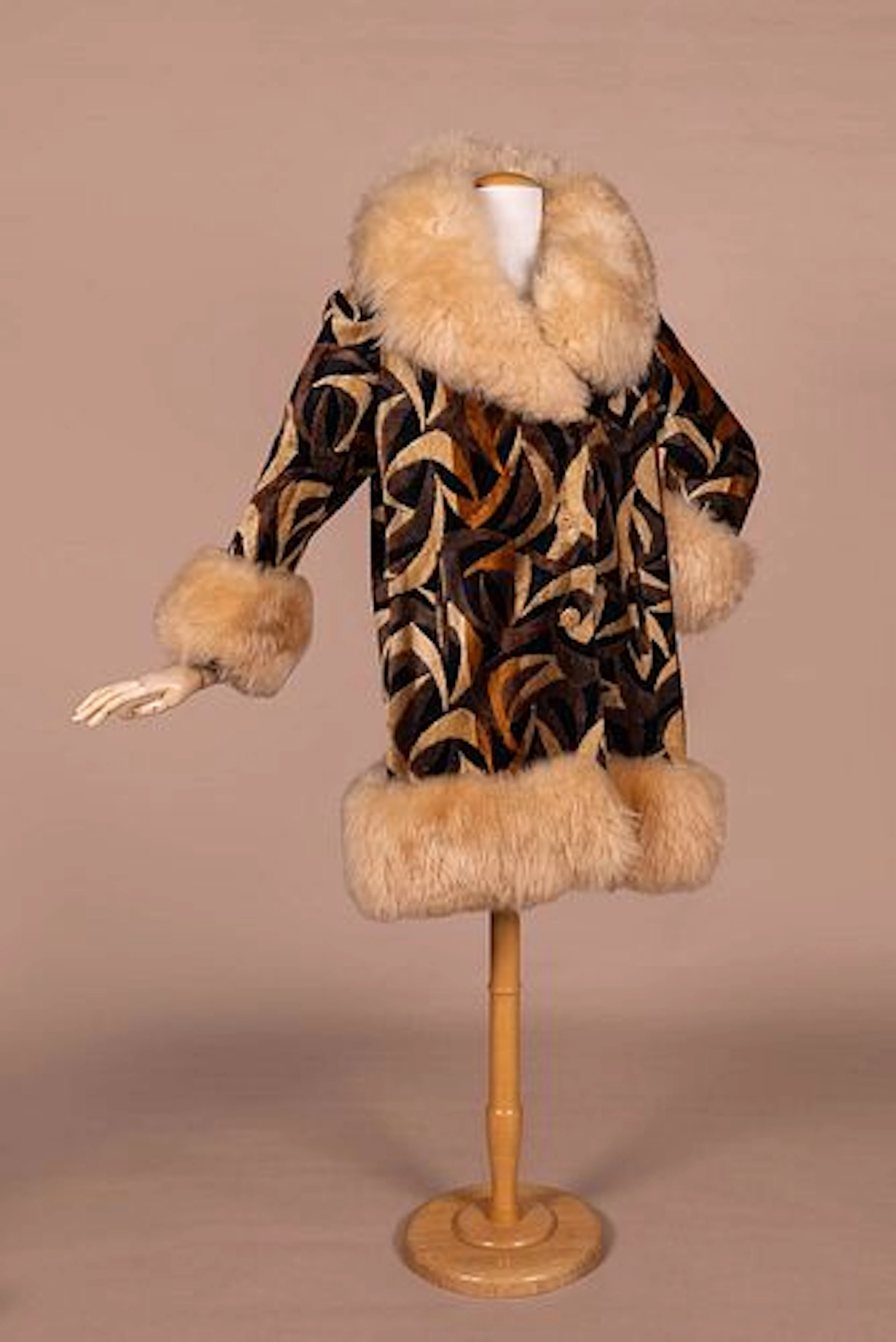 COUNTRY PACER PATTERNED PENNY LANE COAT, 1970S