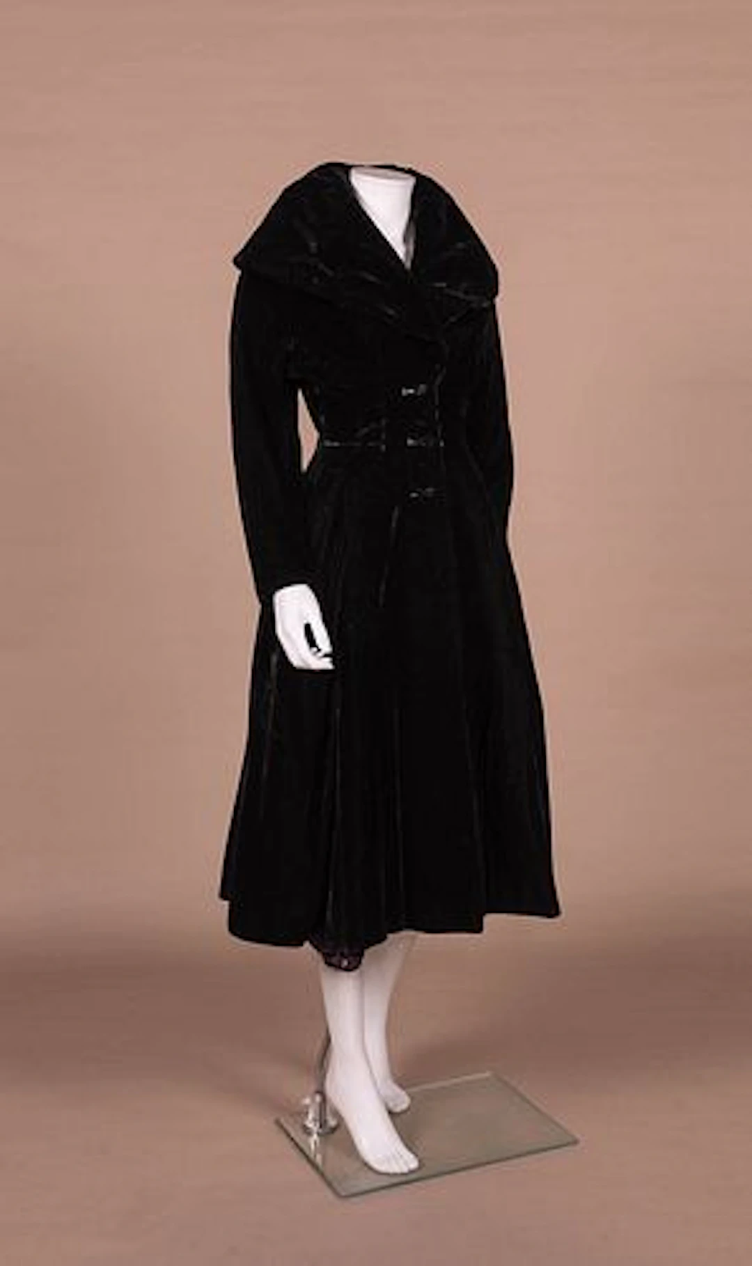 I. MAGNIN VELVET PRINCESS COAT, 1950S