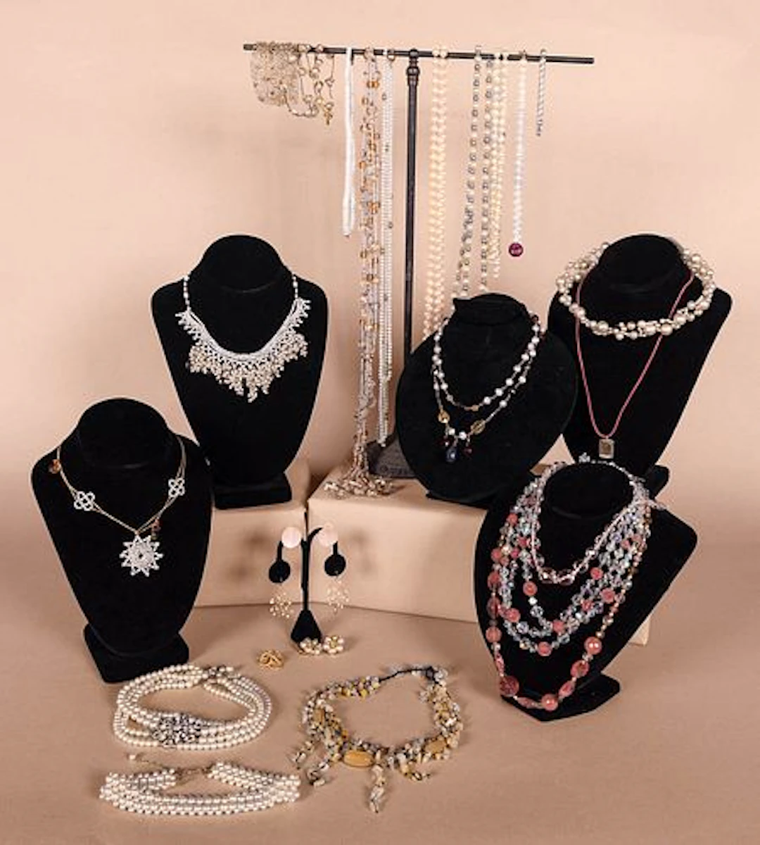 GENEROUS LOT OF PEARL OR BEADED DESIGNER COSTUME JEWELRY