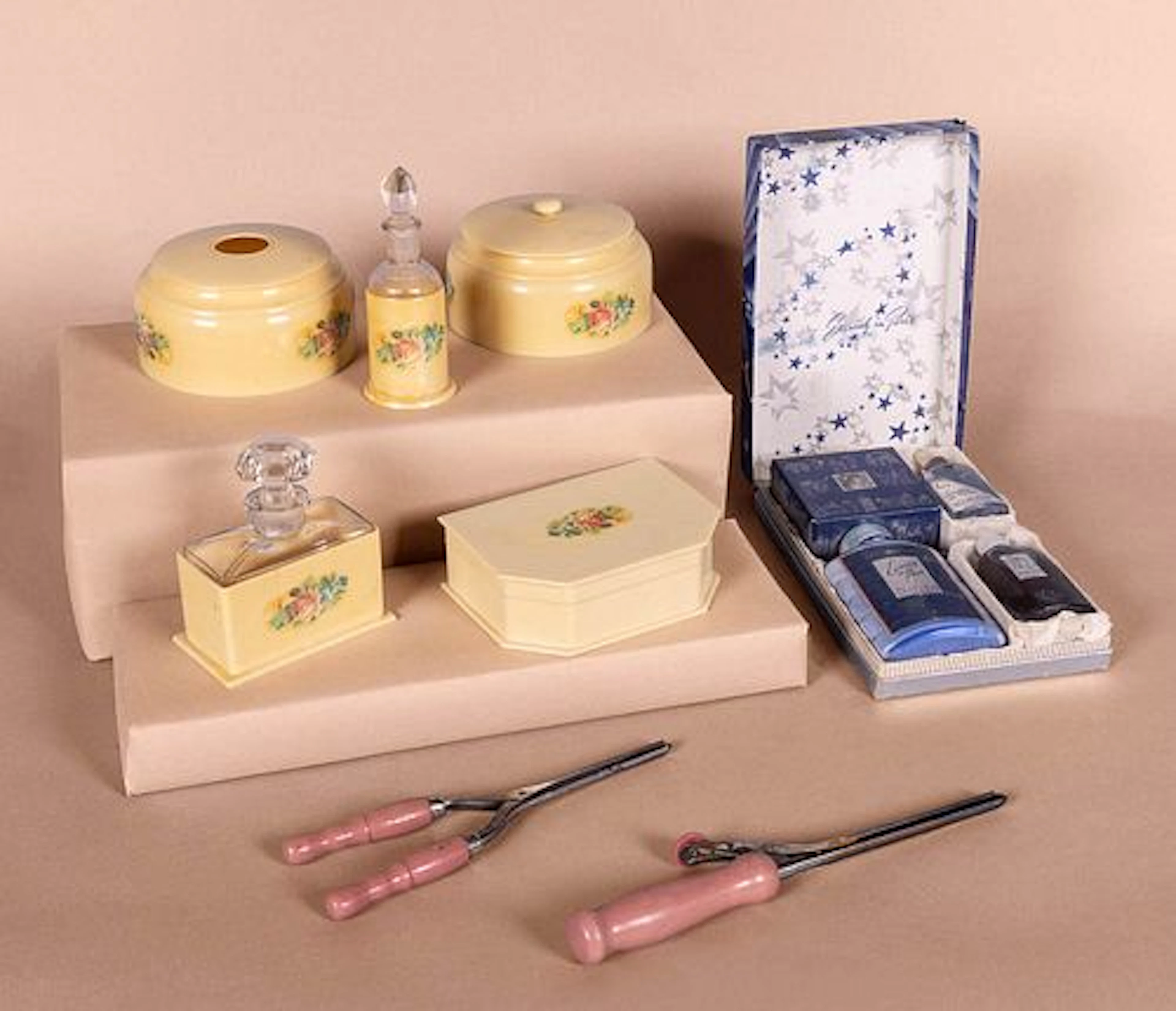 CELLULOID DRESSER SET & EVENING IN PARIS SET, C. 1950S