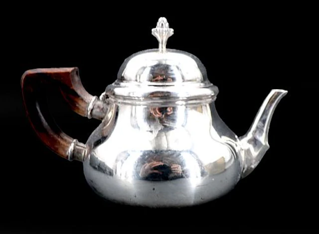 Mexican Sterling Silver Teapot with Wood Handle - Approx. 16.470 ozt.