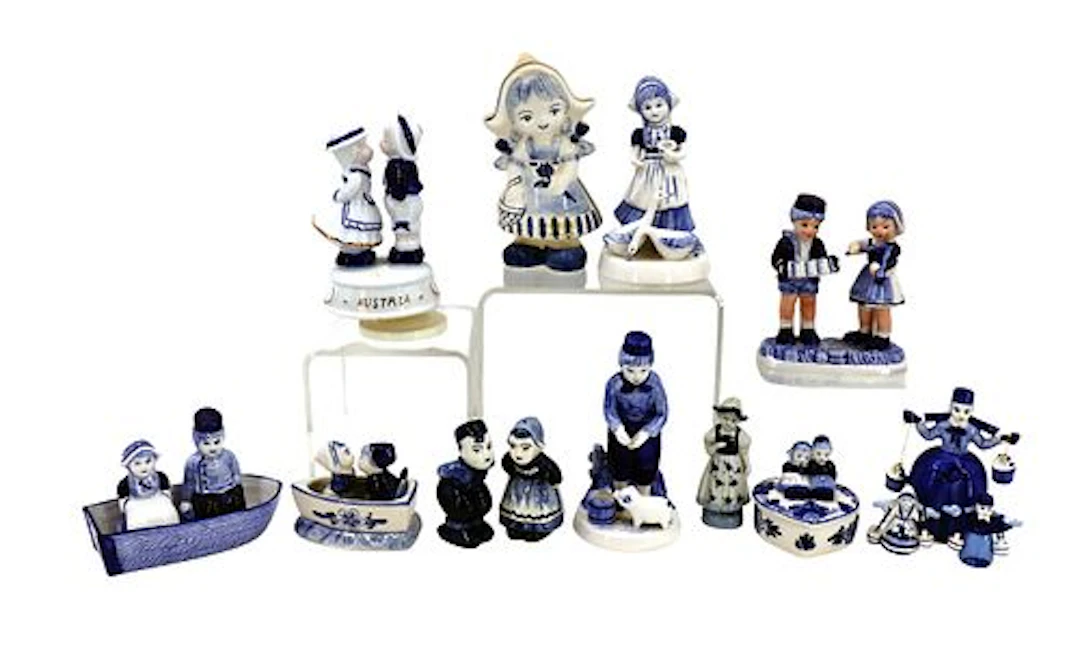 (16) Dutch Delft Blue and White Ceramic Figurines