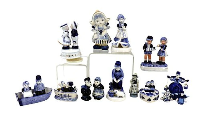 (16) Dutch Delft Blue and White Ceramic Figurines