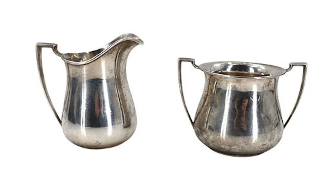 (2) Wallace Sterling Silver Creamer and Sugar Bowl - 8.015 ozt.