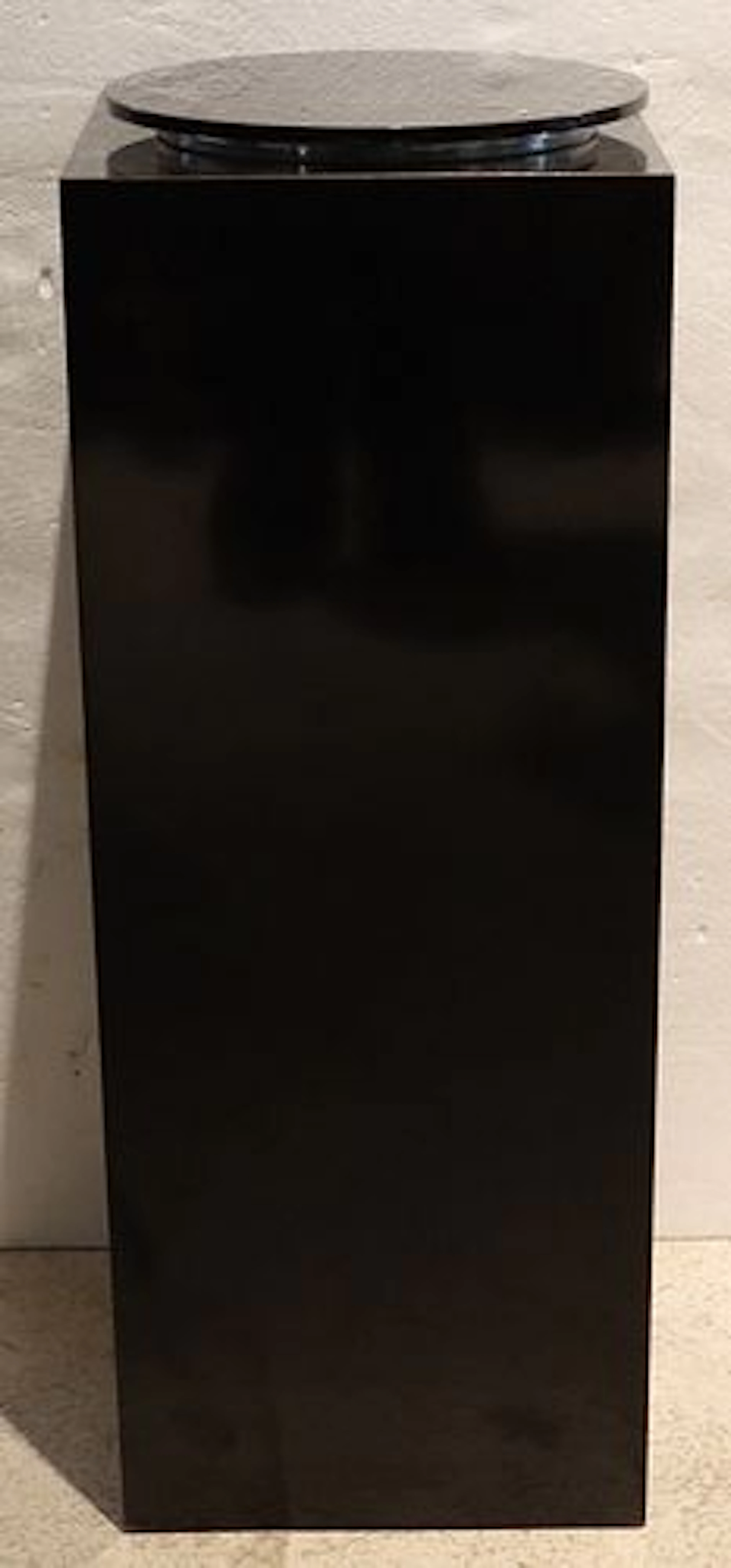 Modern Lacquered Wood Display Stand with Lazy Susan