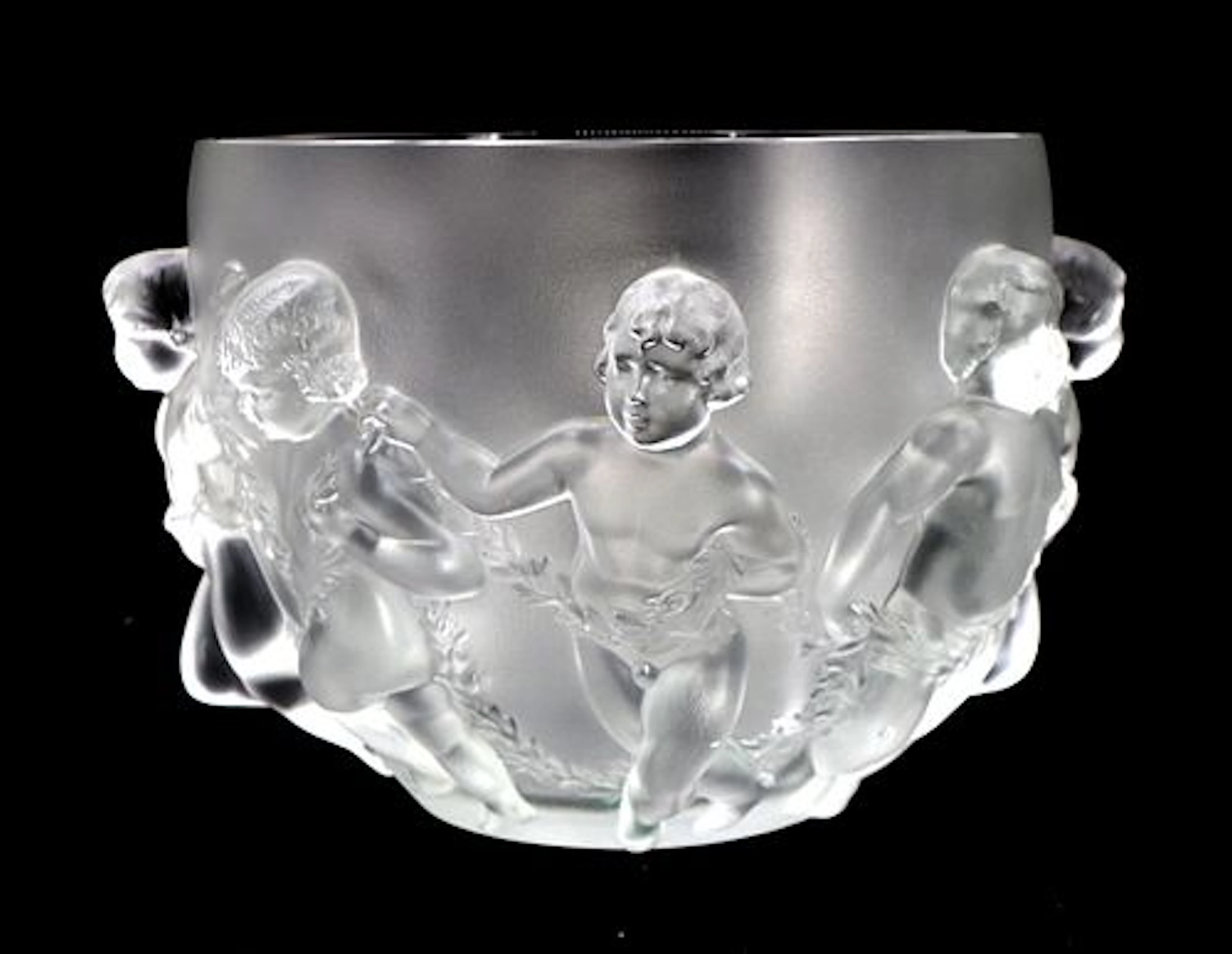 French Lalique Luxembourg Centerpiece Bowl