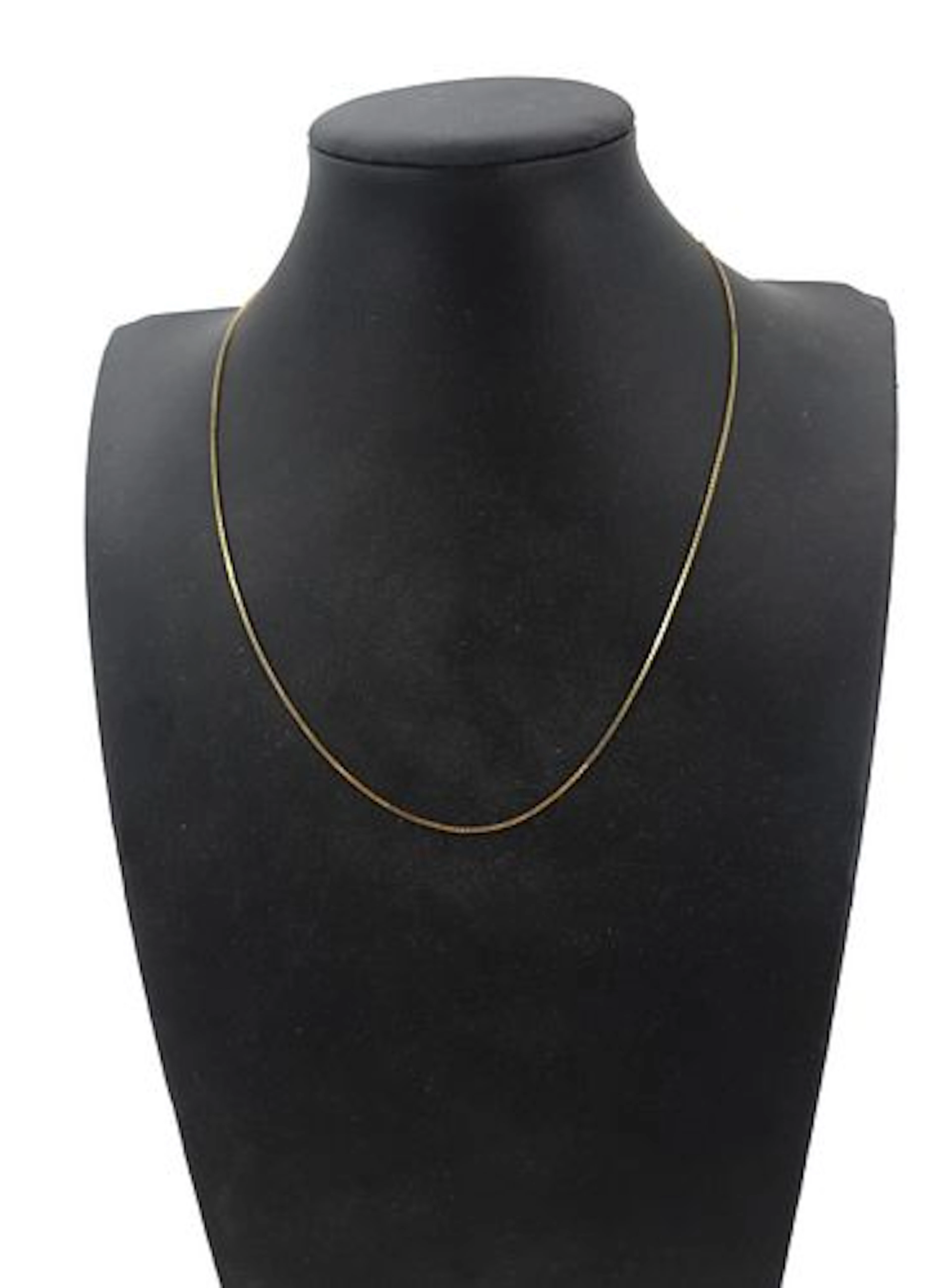 Italian 18k Yellow Gold Box Chain Necklace - 2.4 g.