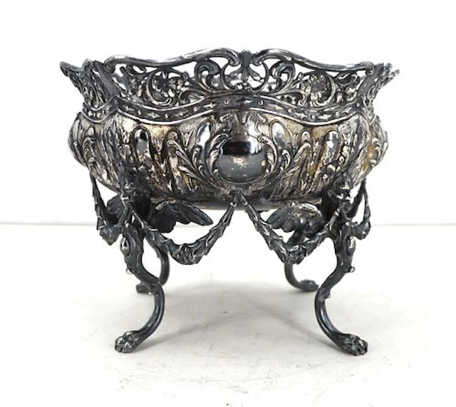 Antique Continental Sterling Silver Elevated Waste Bowl - 30.195 ozt.