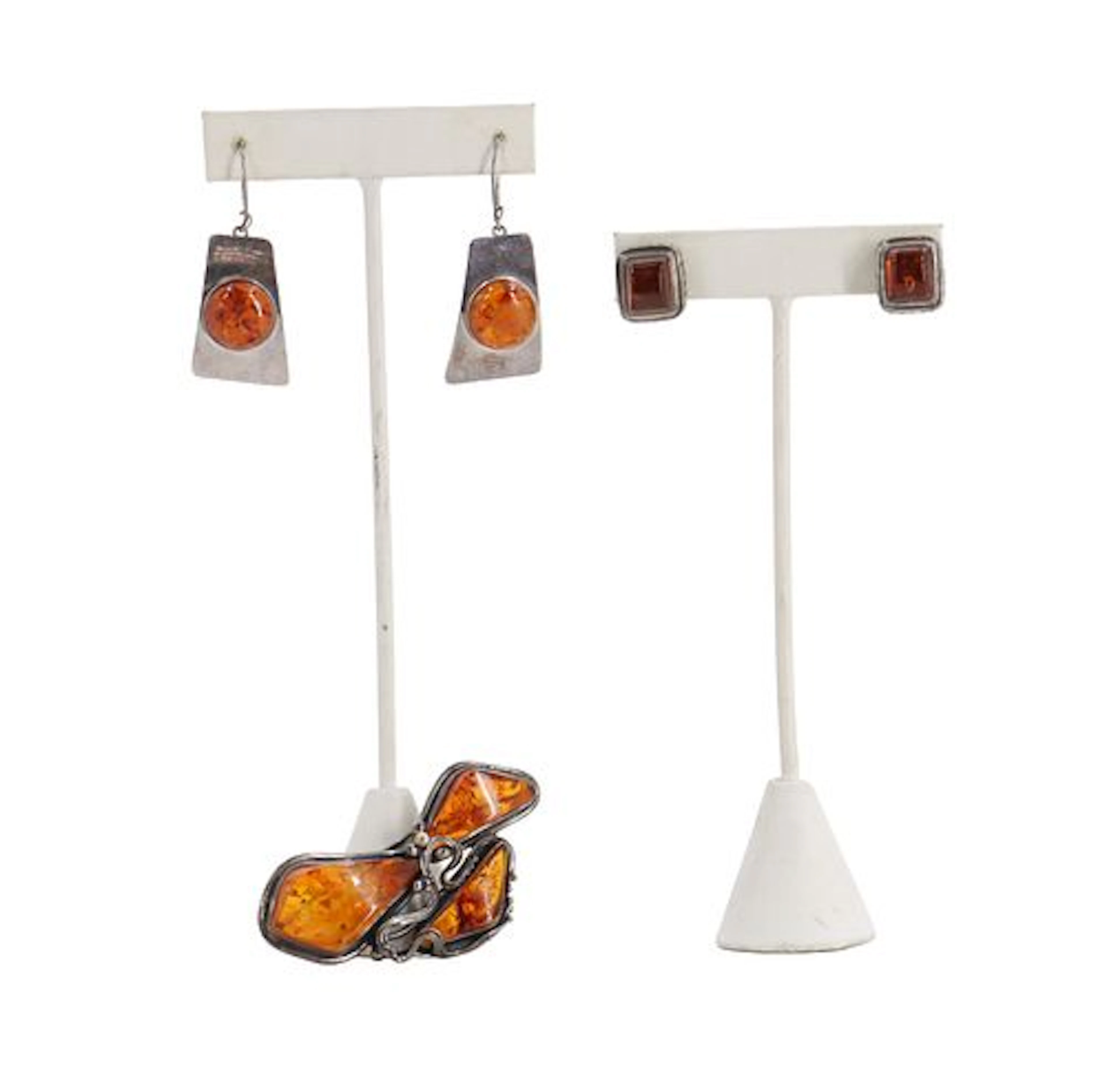 Amber and Silver Jewelry Collection - Gross 1.320 ozt.