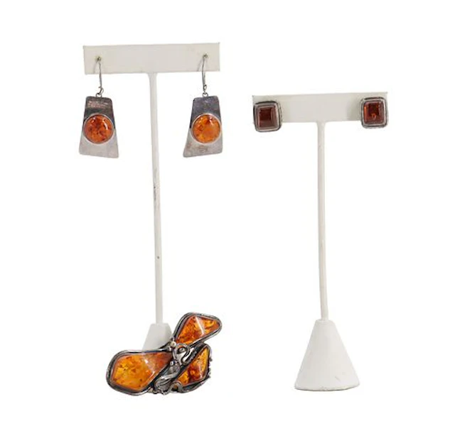 Amber and Silver Jewelry Collection - Gross 1.320 ozt.
